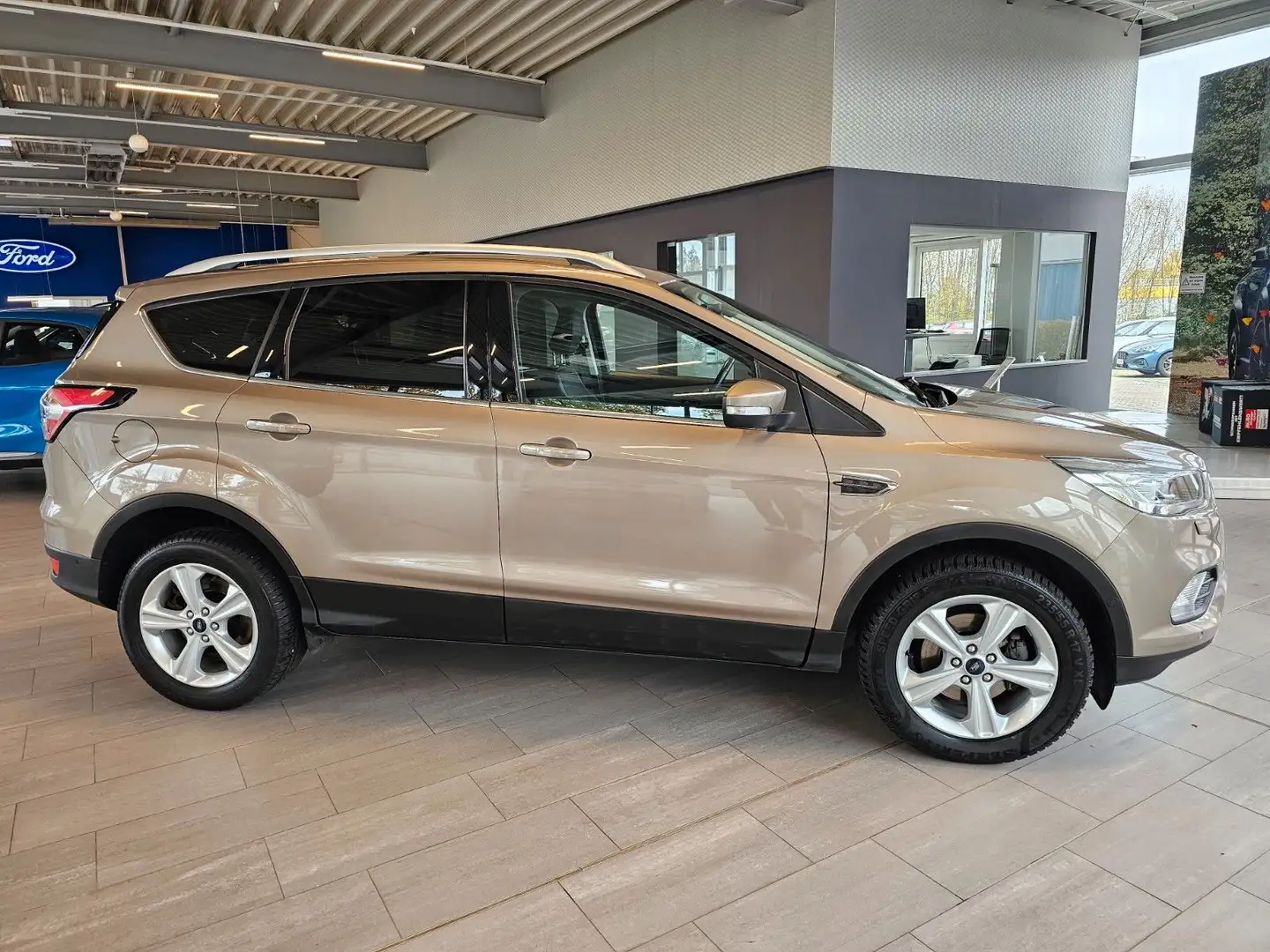 Ford Kuga Titanium Bi-Xenon, Navi Silber - 1