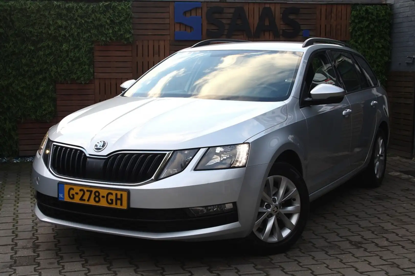 Skoda Octavia 1.5 TSI Greentech Business Edition/ 1ste Eig. / NA Grijs - 1