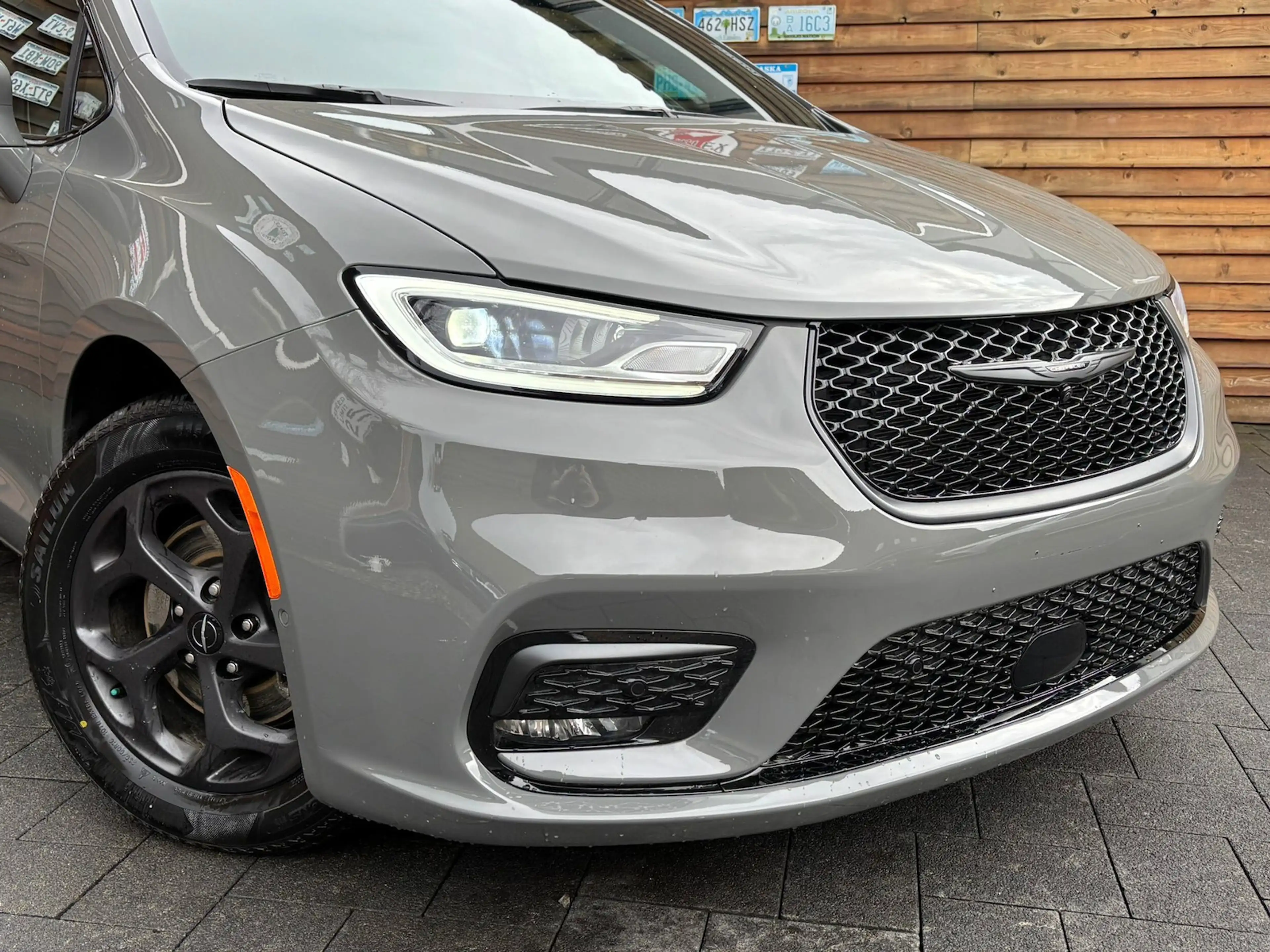 Chrysler Pacifica Hybrid LIMITED S Pano ACC LED 360° 7S. — photo 5
