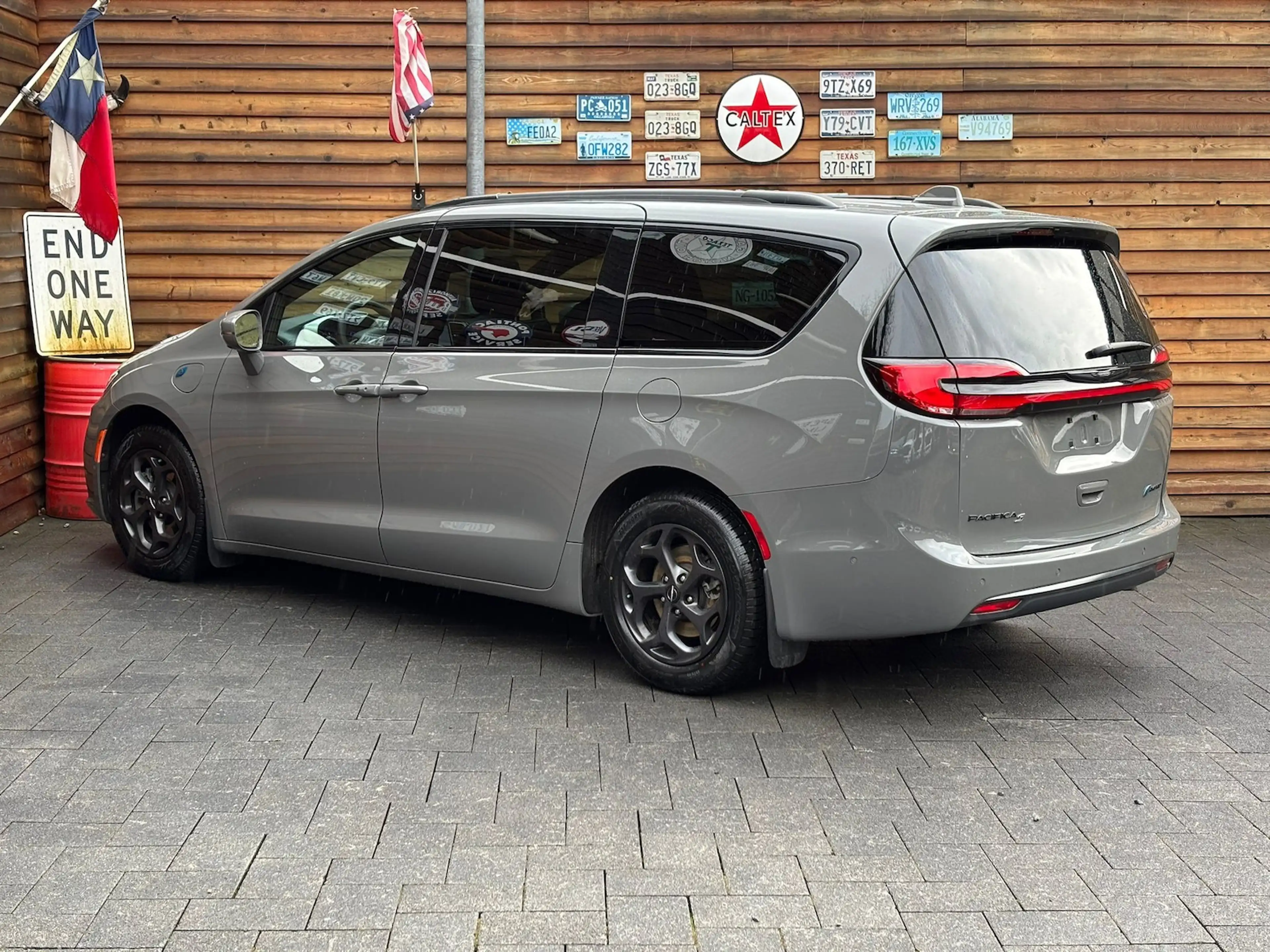Chrysler Pacifica Hybrid LIMITED S Pano ACC LED 360° 7S. — photo 13