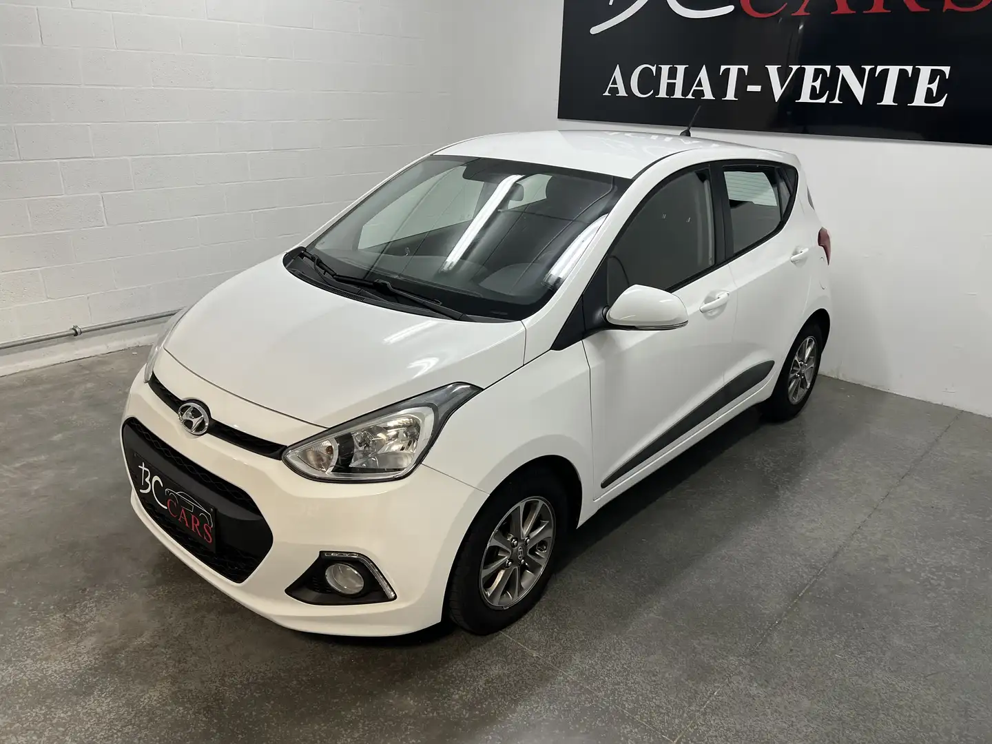Hyundai i10 1.0i *GARANTIE*CLIM*CRUISE*JANTE*BLUETOOTH* - 2