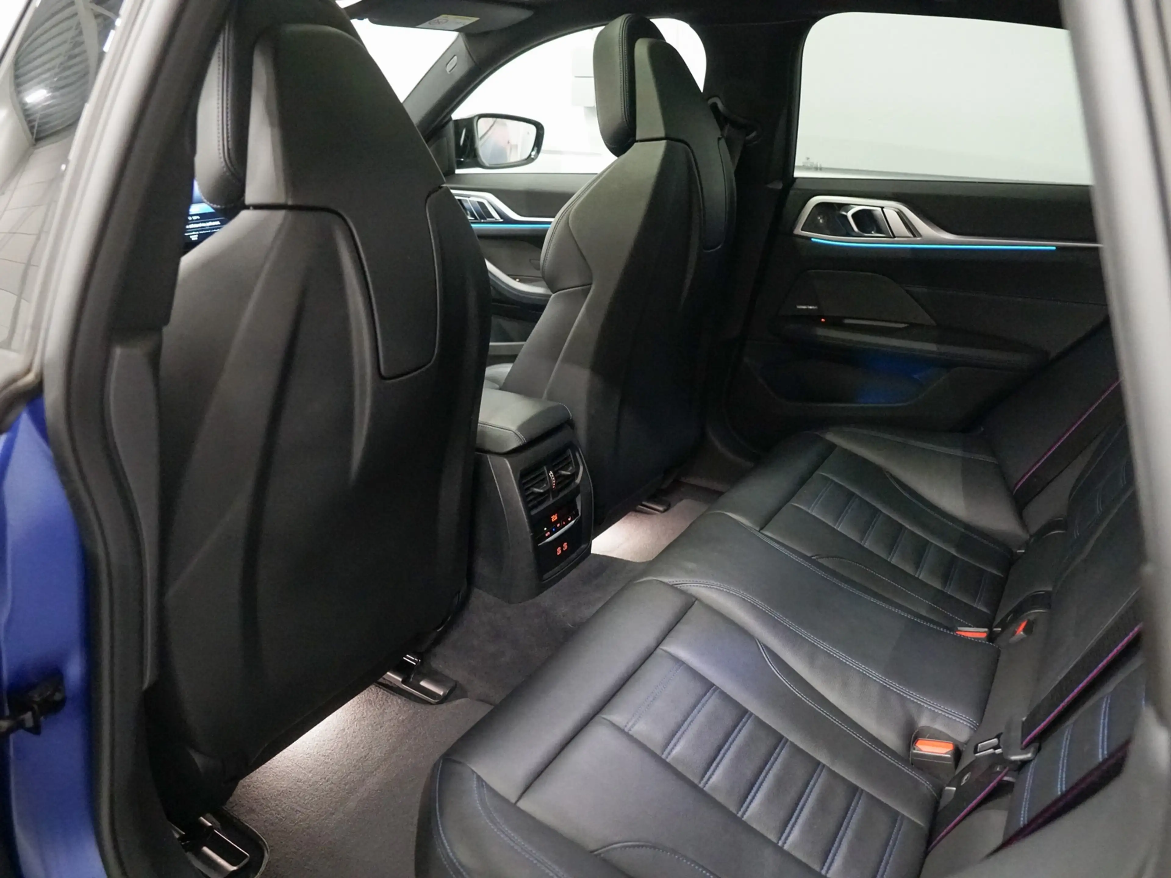 BMW i4 M50 Schuifdak | M Stoelen | Harman Kardon | CoPilo — photo 33