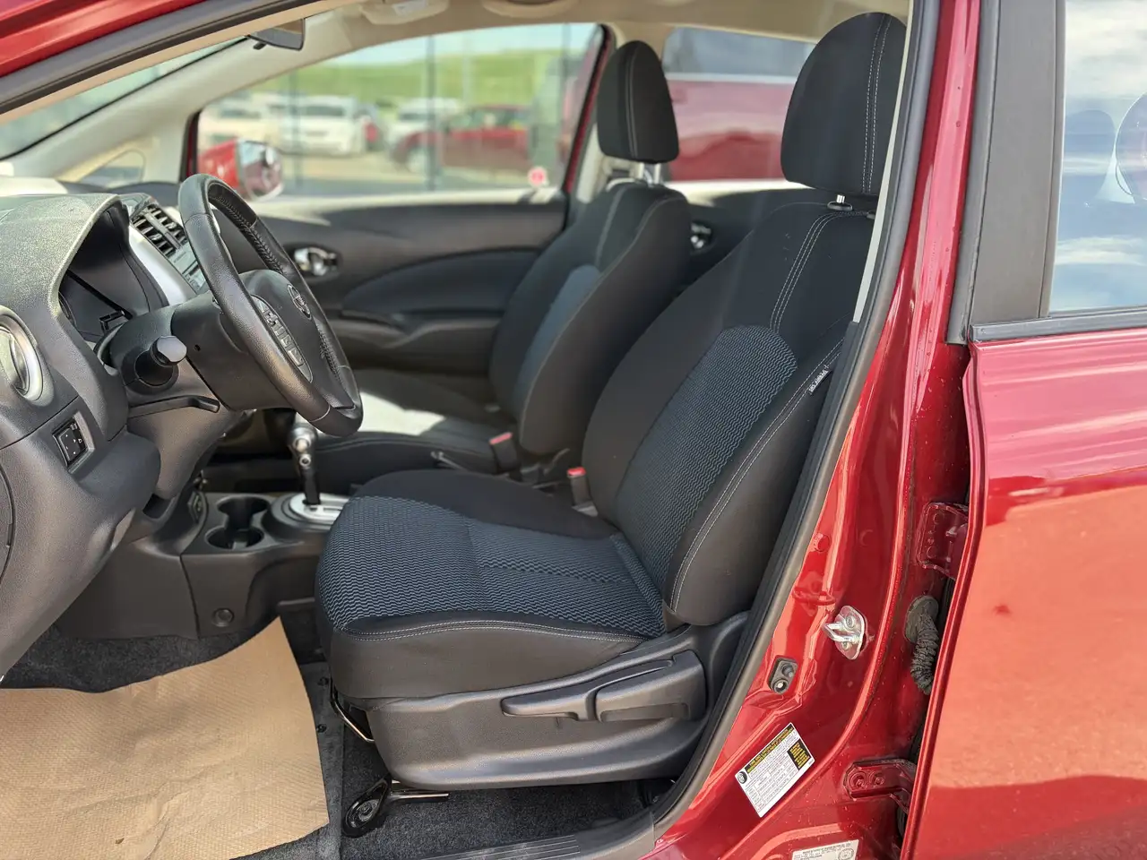 Nissan Note снимка Nissan Note