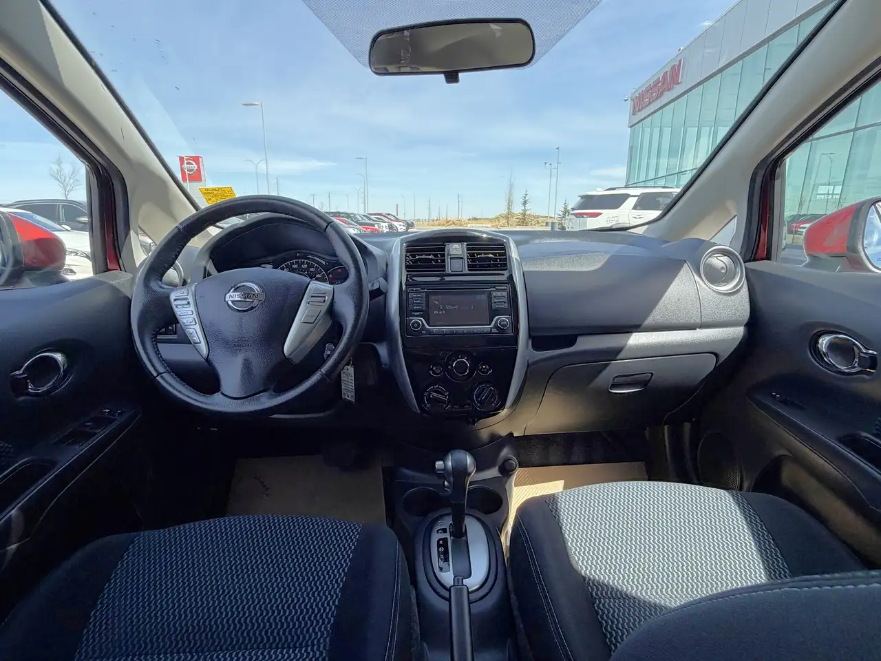 Nissan Note снимка Nissan Note