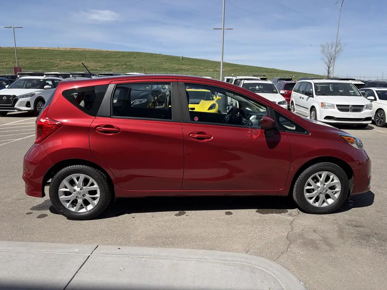 Nissan Note снимка Nissan Note