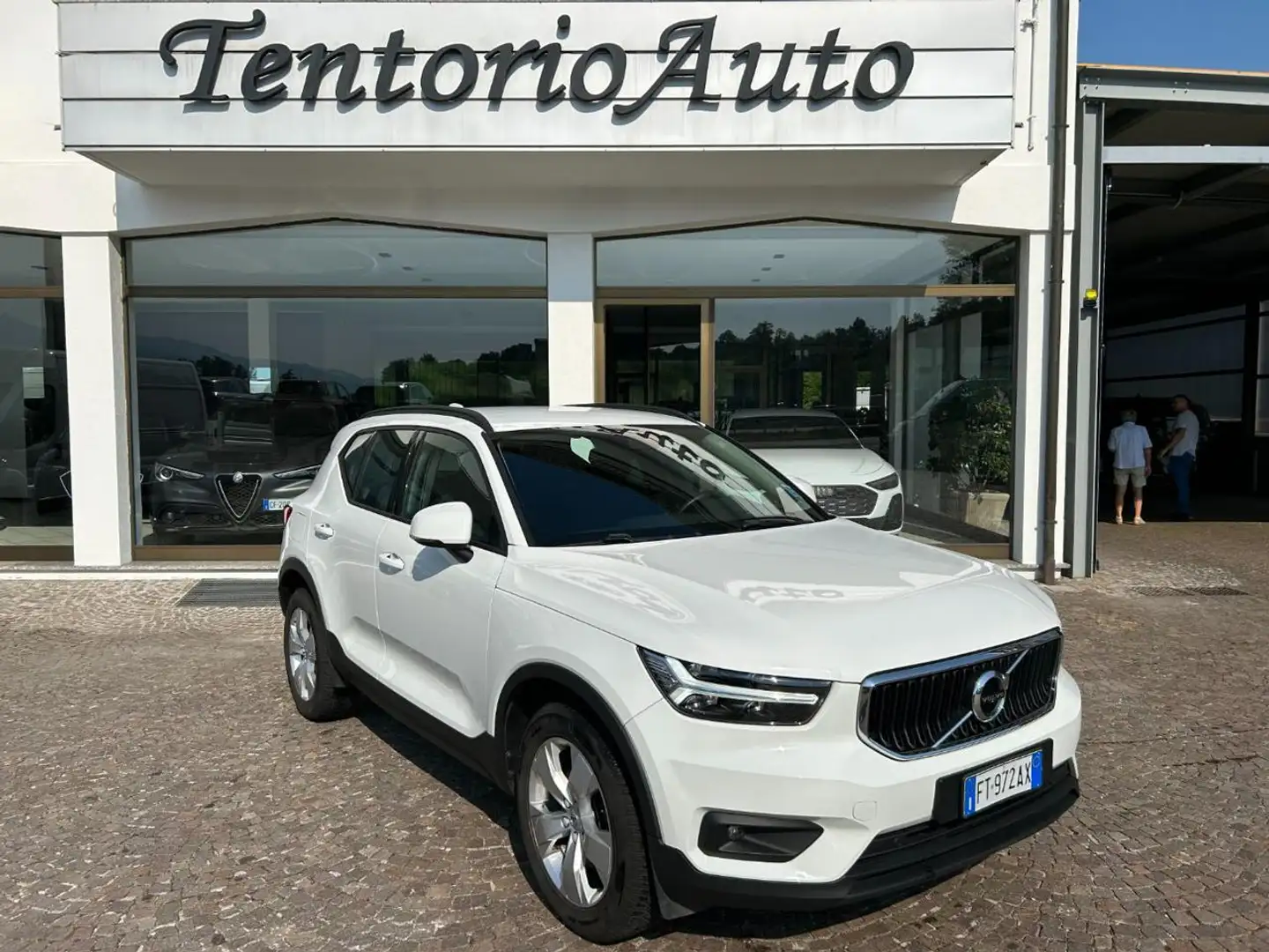Volvo XC40 D3 AWD Business Blanc - 1