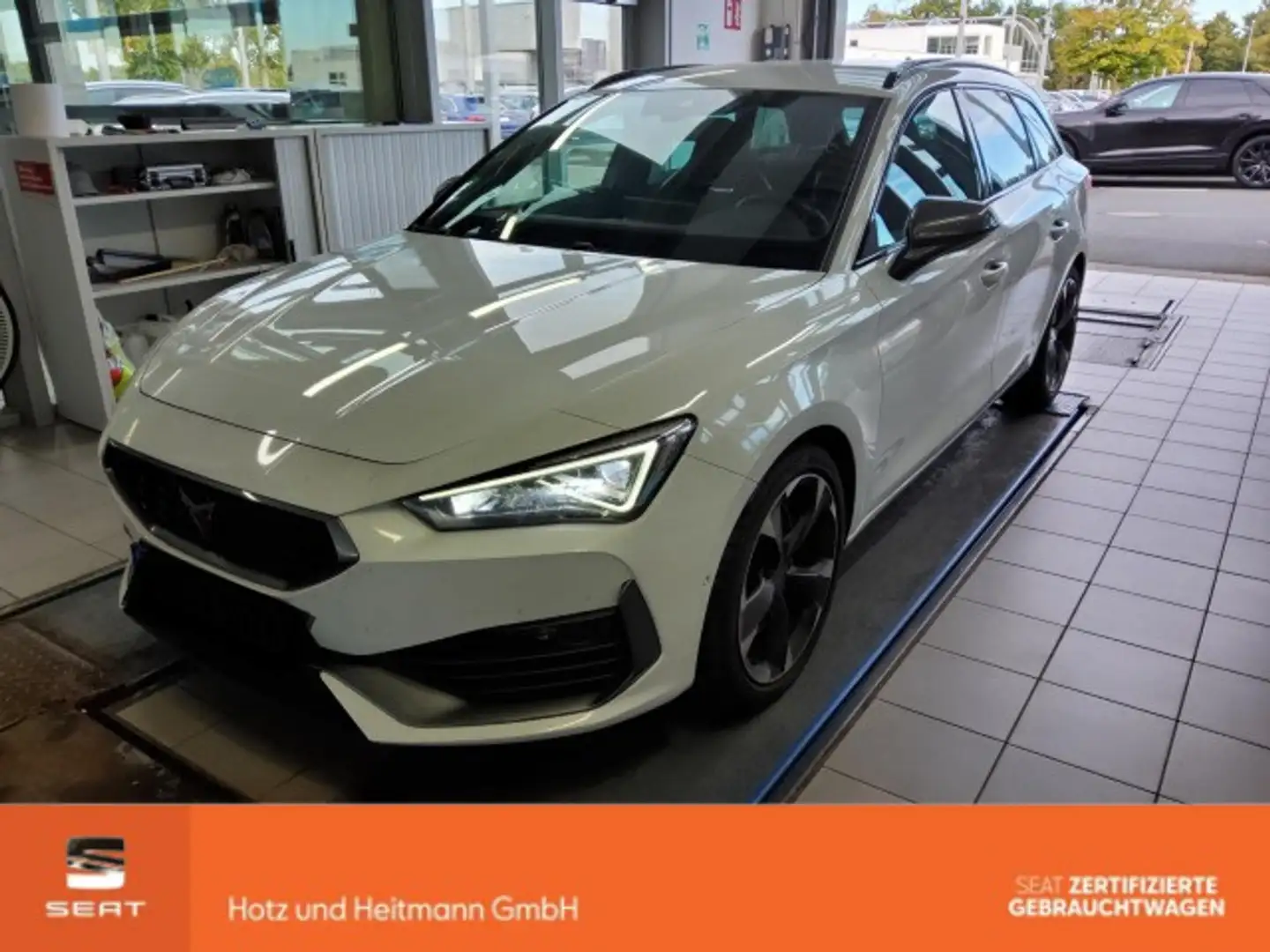 SEAT Leon ST 2.0 TSI DSG Basis Rückfahrkam/LED/Navi Weiß - 1