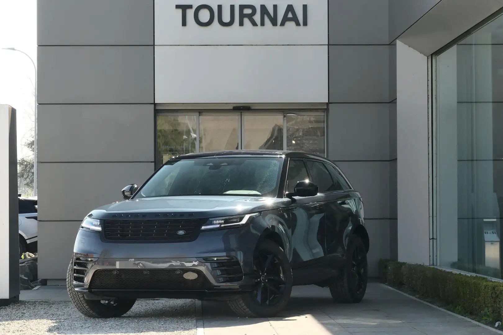 Land Rover Range Rover Velar D200 Dynamic SE Bleu - 1