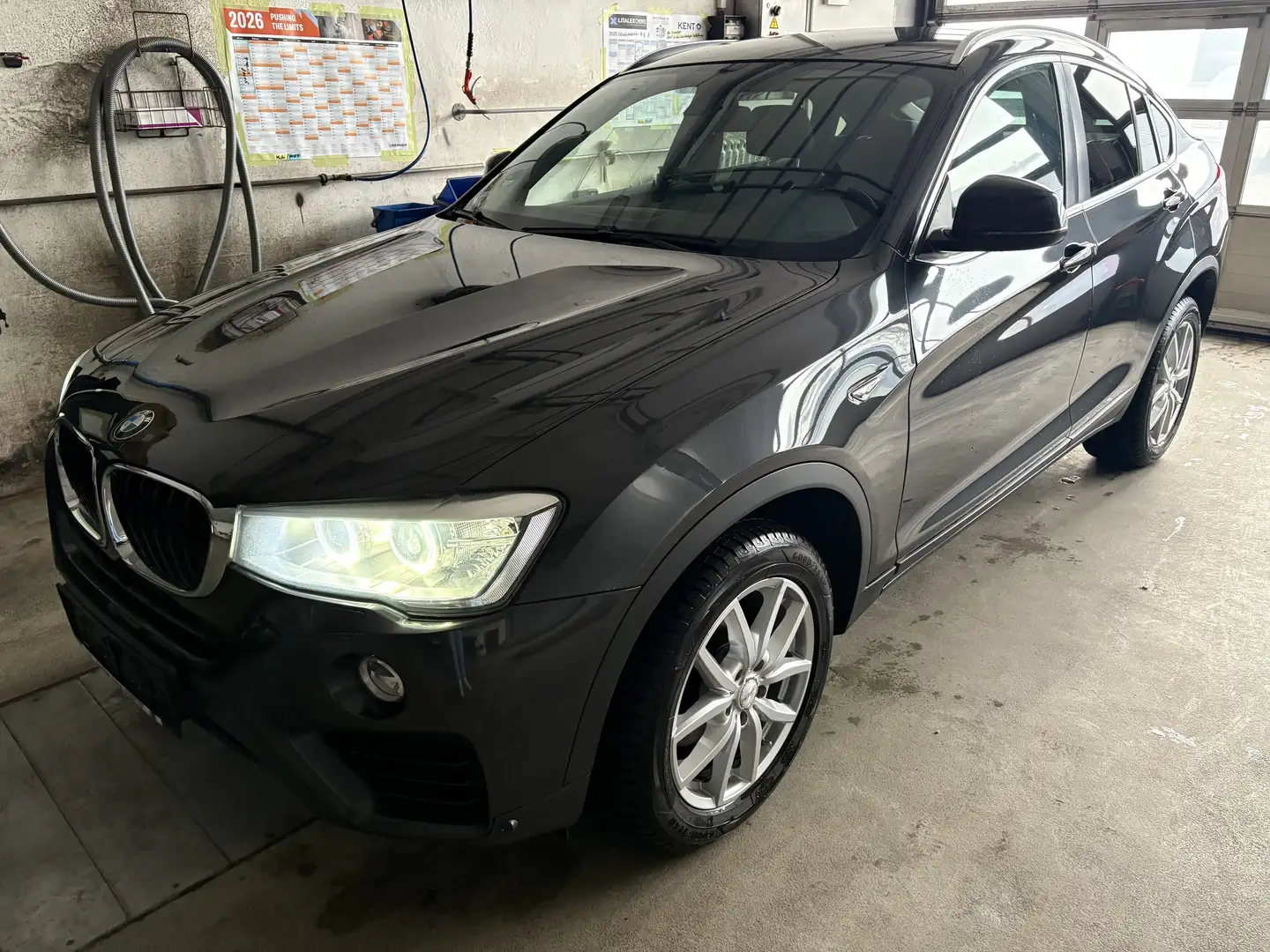 BMW X4 xDrive 20d Österreich-Paket Aut. Grau - 1