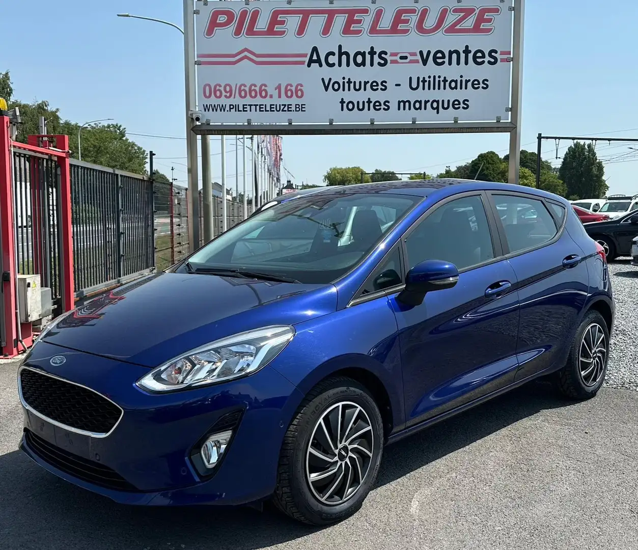 Ford Fiesta Fiesta 1.1i Business Class Bleu - 1