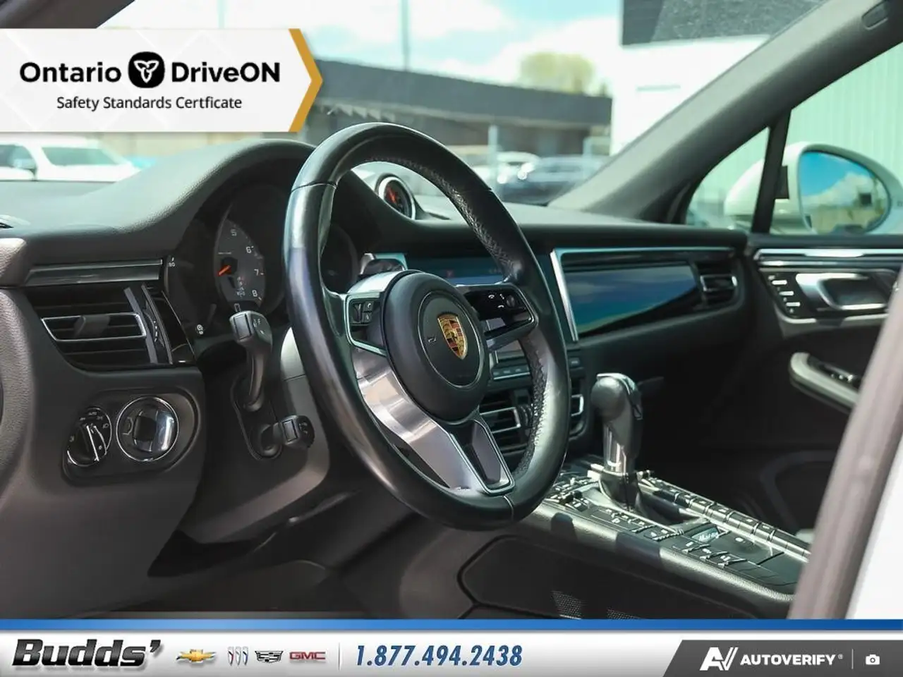 Porsche Macan снимка Porsche Macan