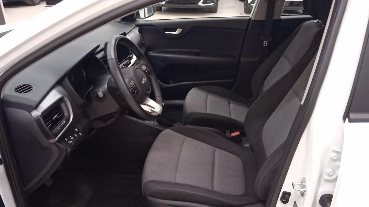 Kia Stonic 1.0 T-GDi MHEV Urban Techno&Design Pack 7