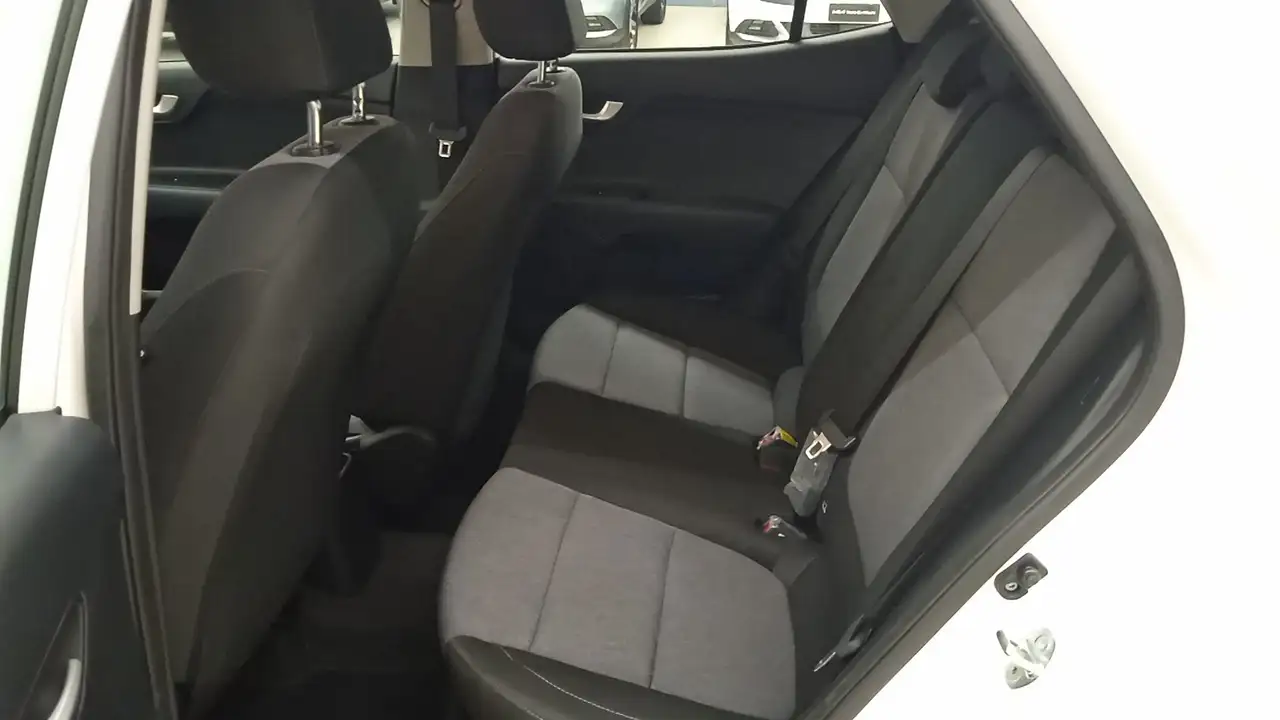 Kia Stonic 1.0 T-GDi MHEV Urban Techno&Design Pack 8
