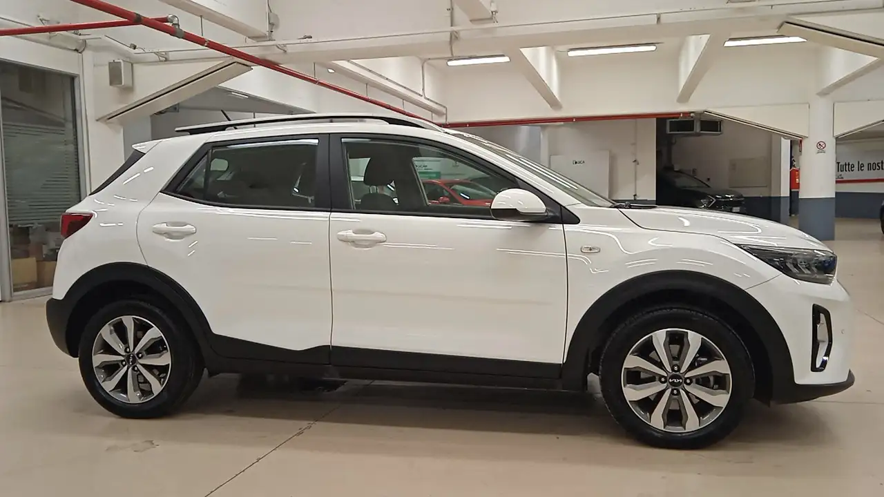 Kia Stonic 1.0 T-GDi MHEV Urban Techno&Design Pack 6