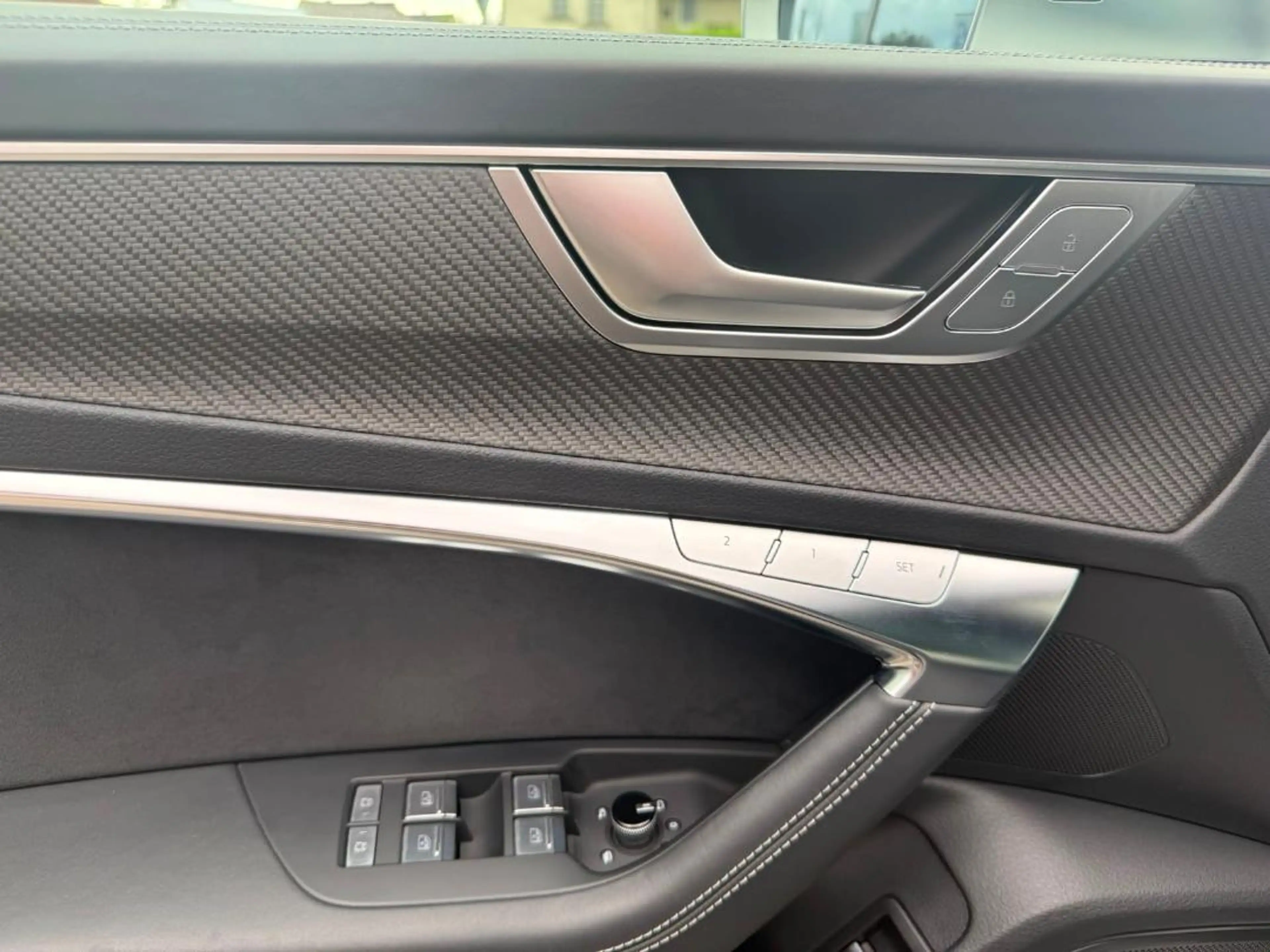 Audi RS6 Avant — photo 14