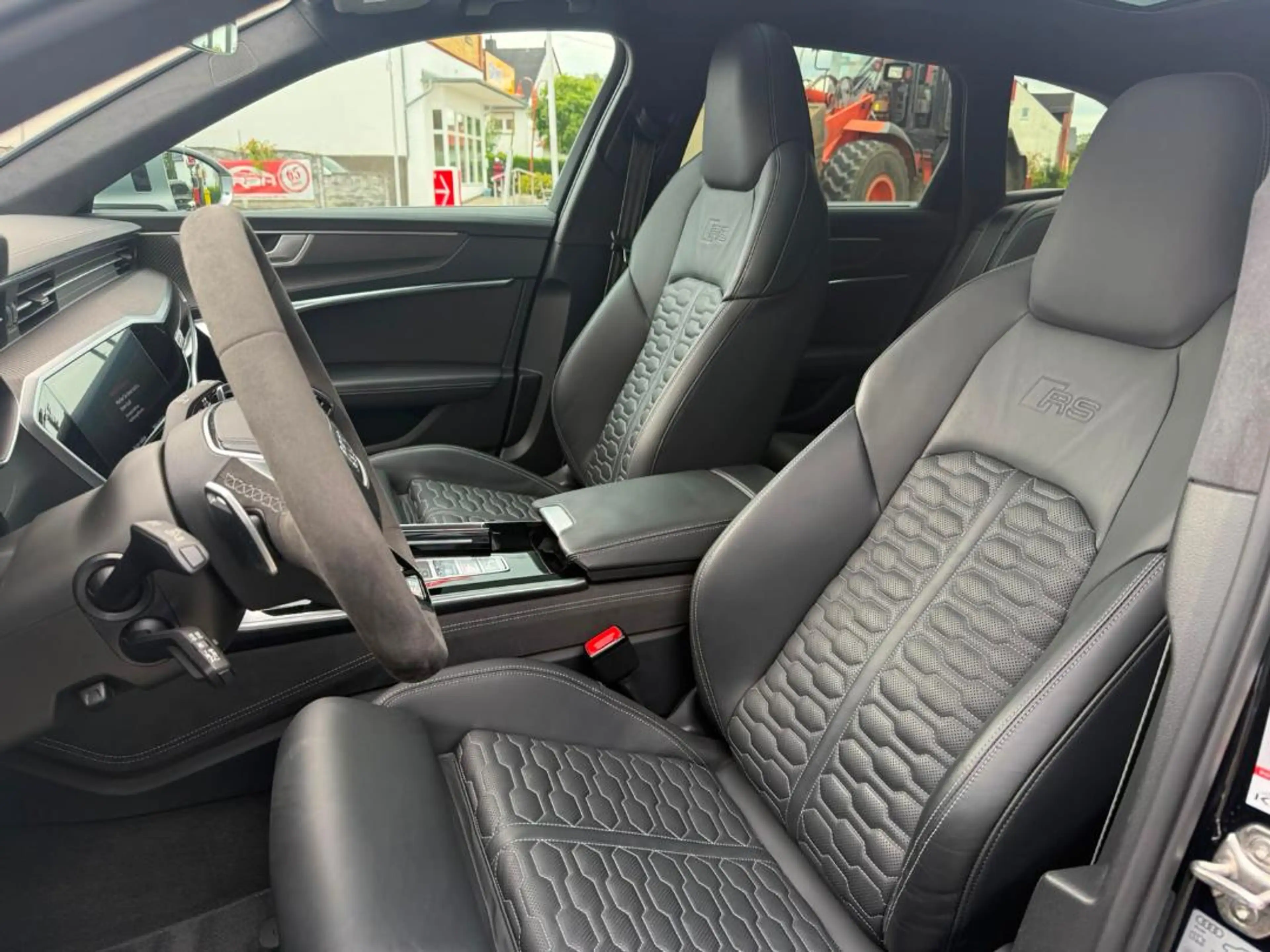 Audi RS6 Avant — photo 10