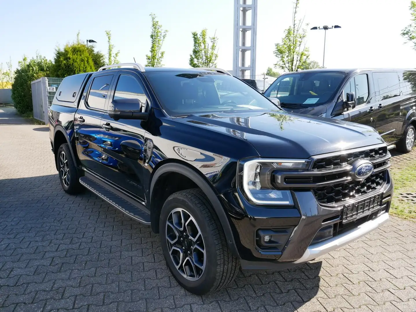 Ford Ranger Wildtrak e-4WD Doppelkab LED ACC Hardtop Schwarz - 2