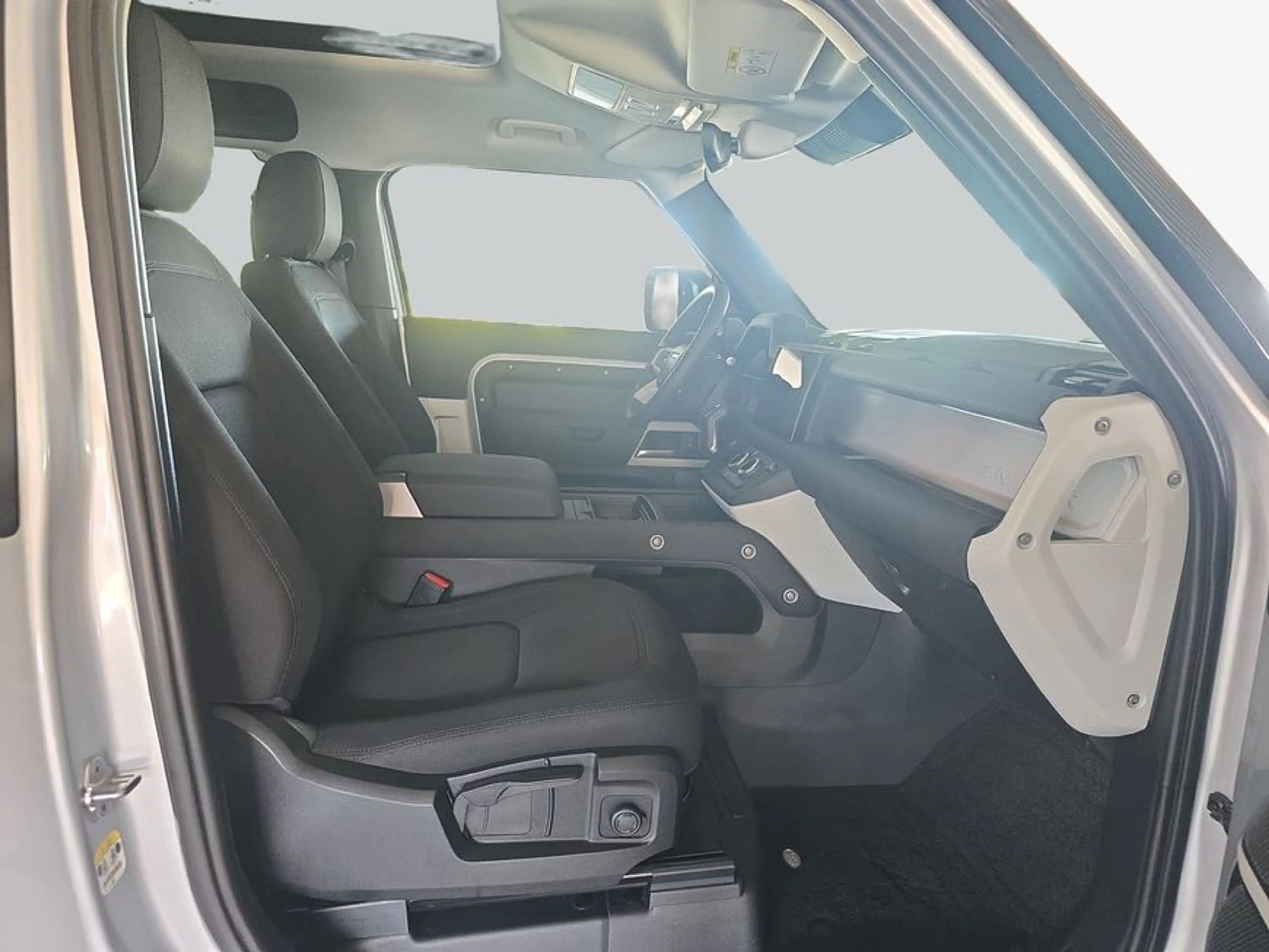 Land Rover Defender 90 D200 — photo 3