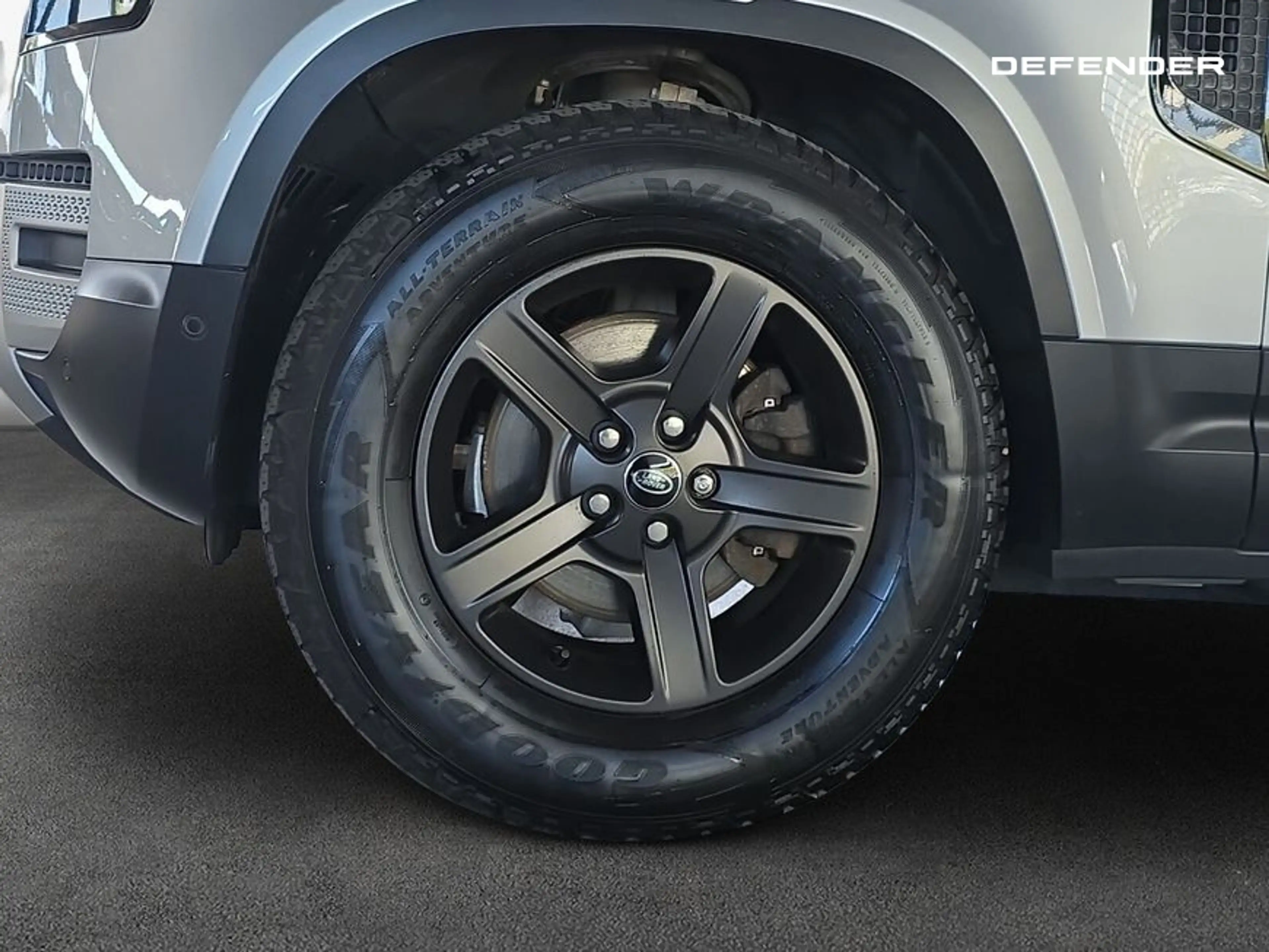 Land Rover Defender 90 D200 — photo 8