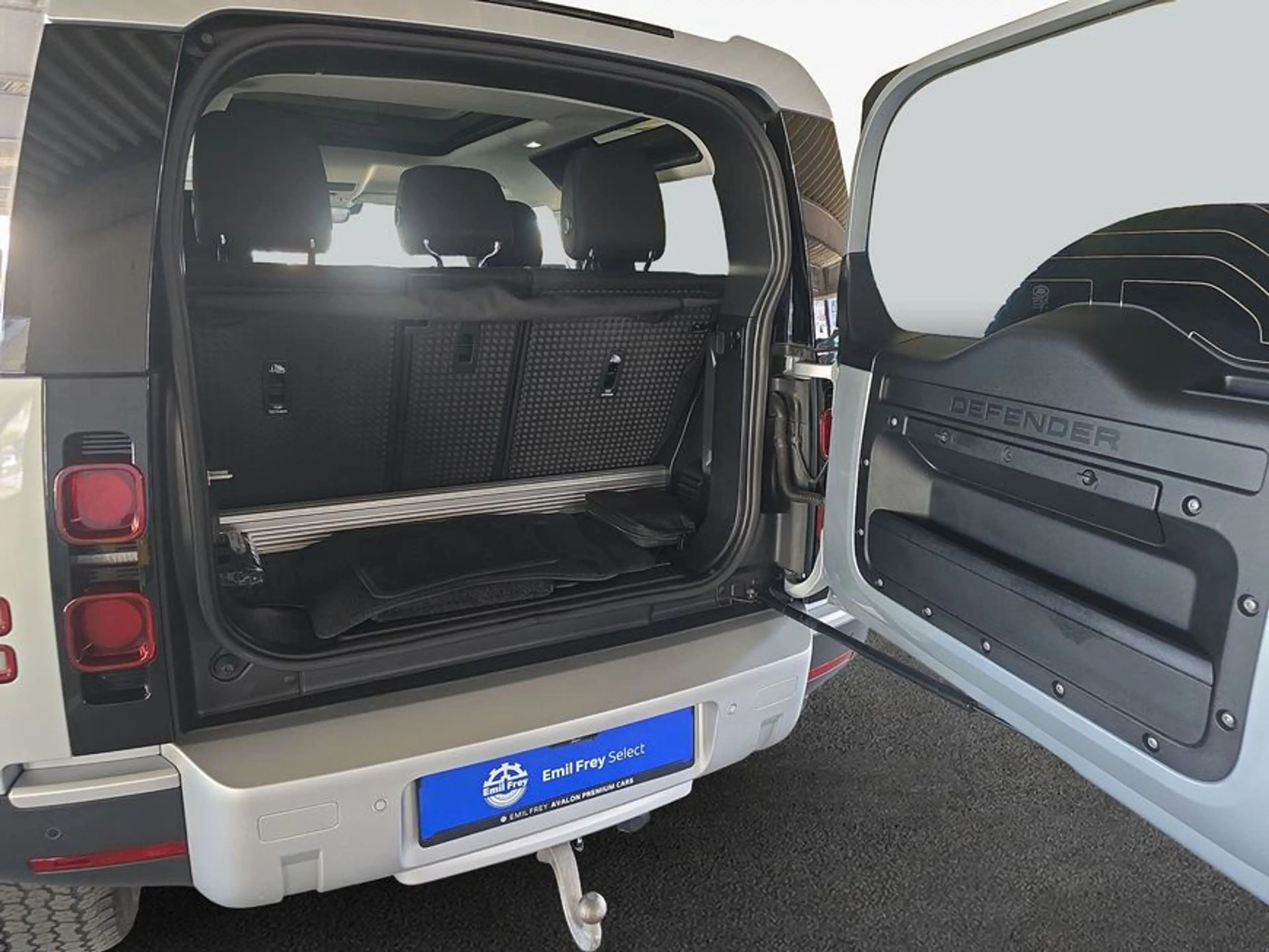 Land Rover Defender 90 D200 — photo 10