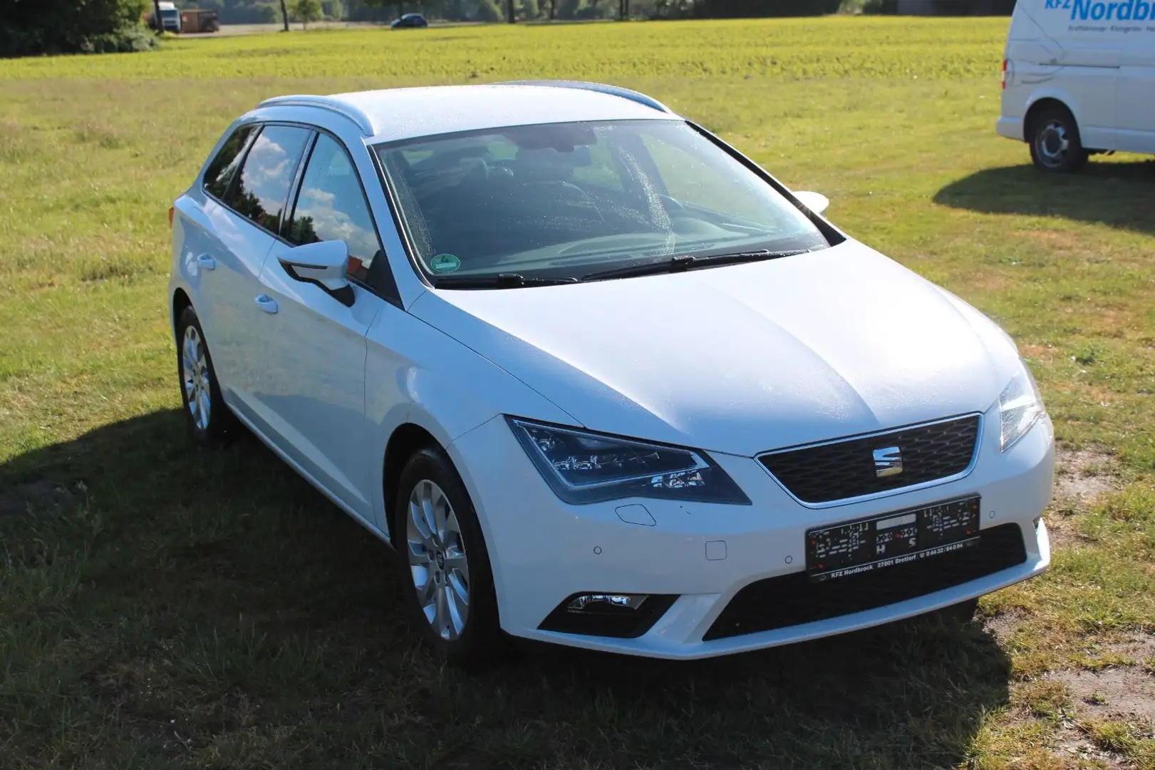 SEAT Leon ST Style Weiß - 2