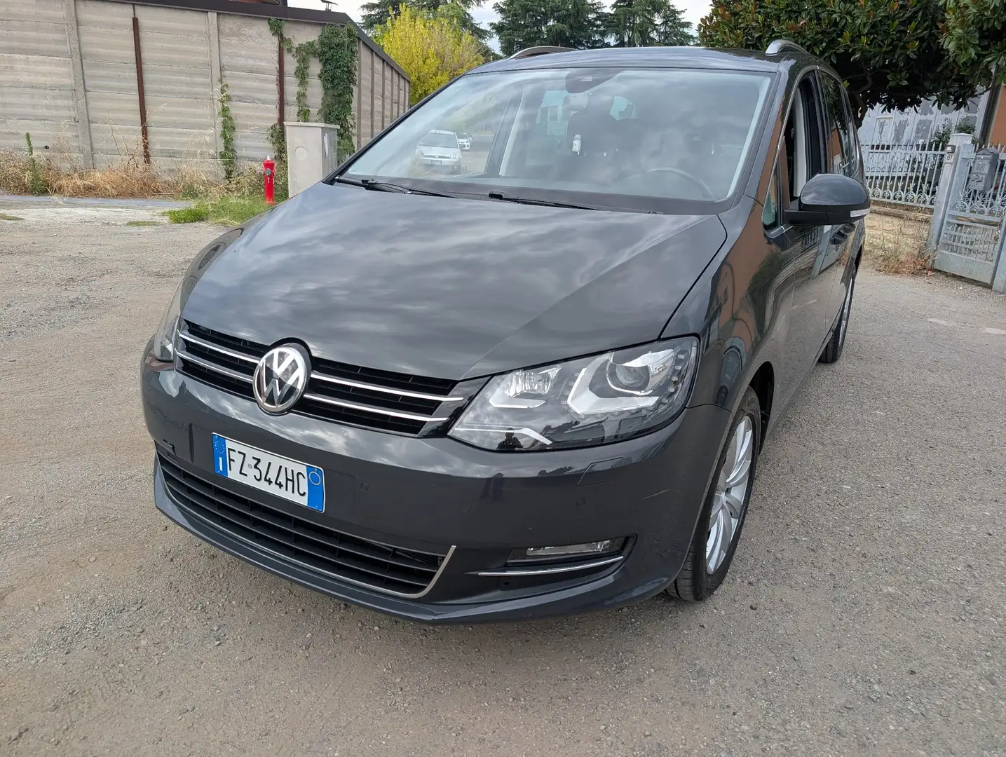 Volkswagen Sharan 2.0 tdi Business dsg - 1