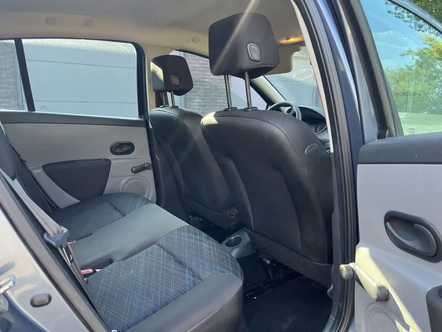 Renault Clio 1.2i 16v Eco Générique - 1