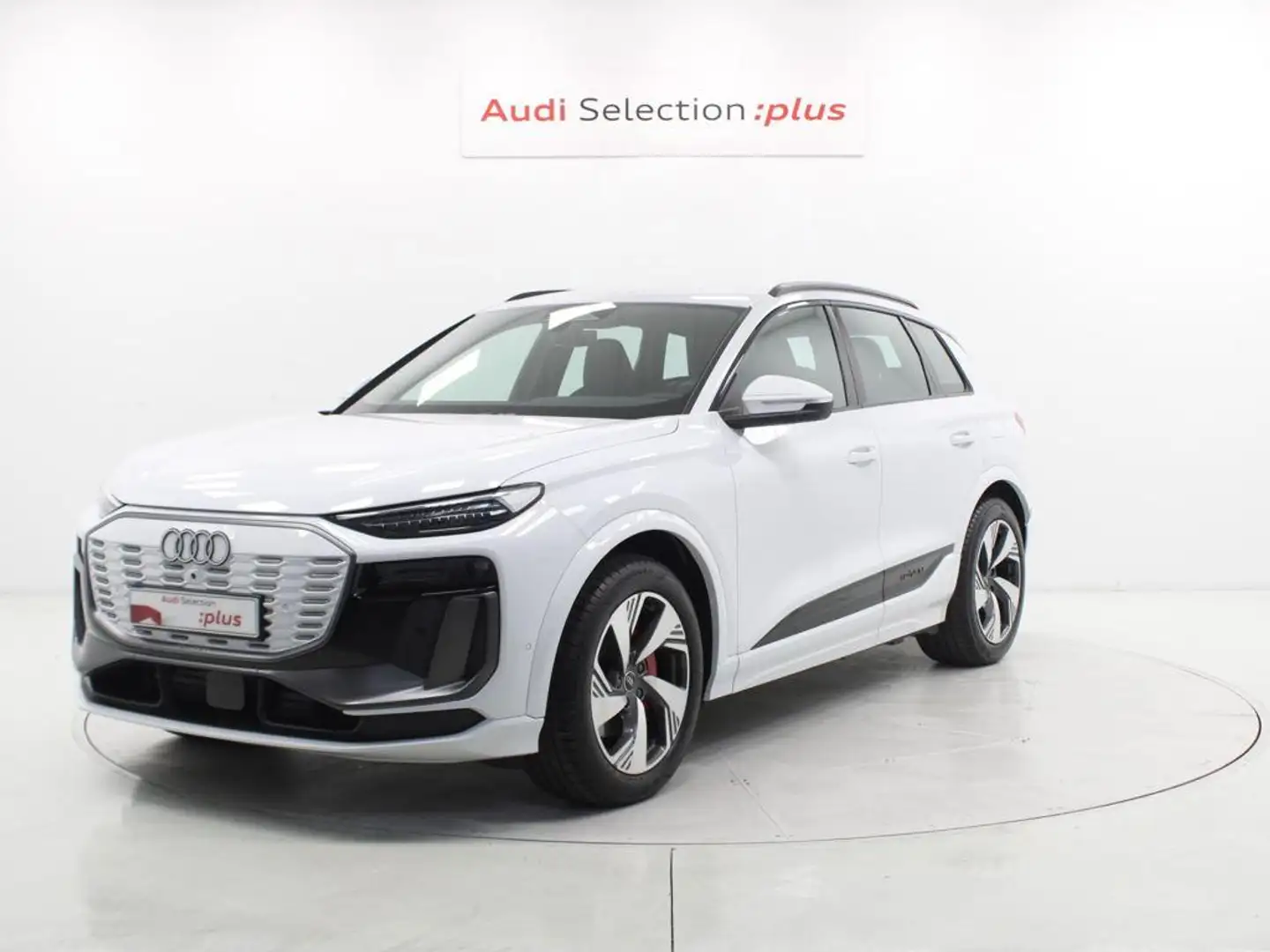 Audi QUATTRO Black line 100KWh Bílá - 1