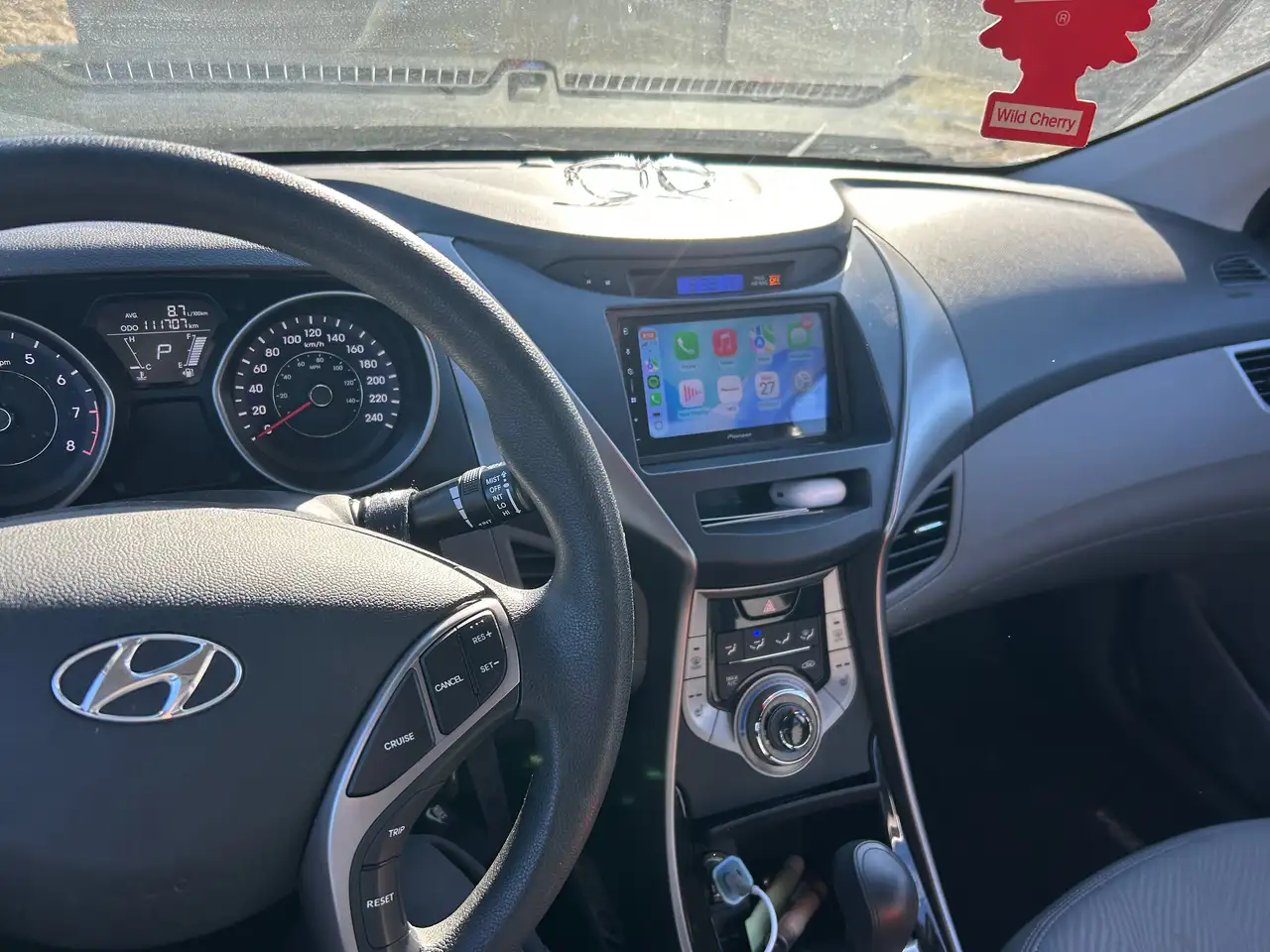 Hyundai ELANTRA снимка Hyundai ELANTRA
