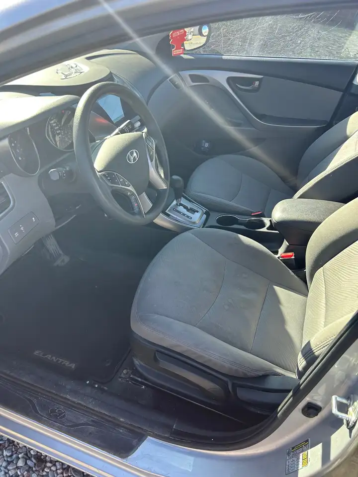 Hyundai ELANTRA снимка Hyundai ELANTRA