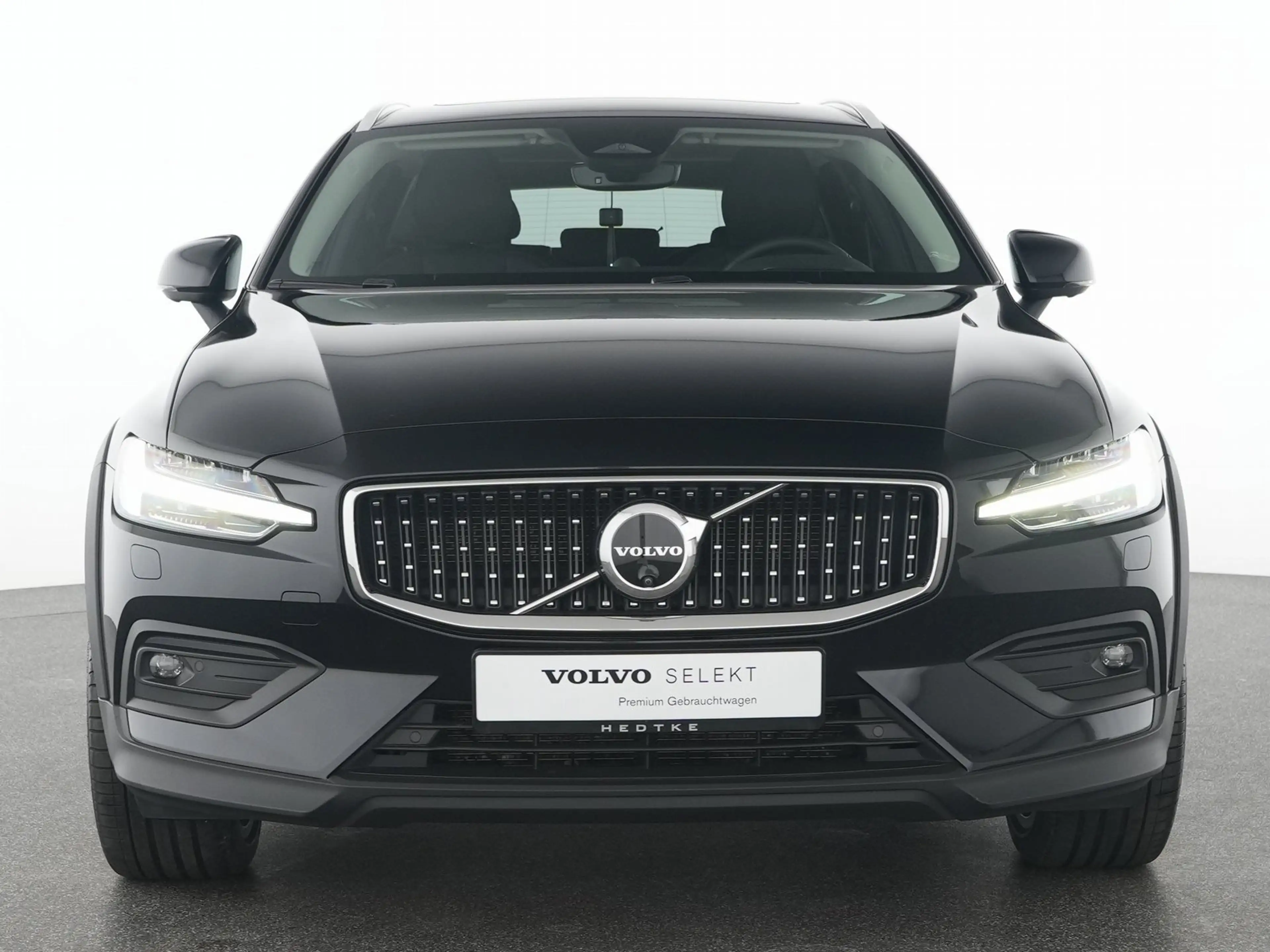 Volvo V60 Cross Country B5 AWD Ultimate B&W-SOUND*STHZ — photo 14