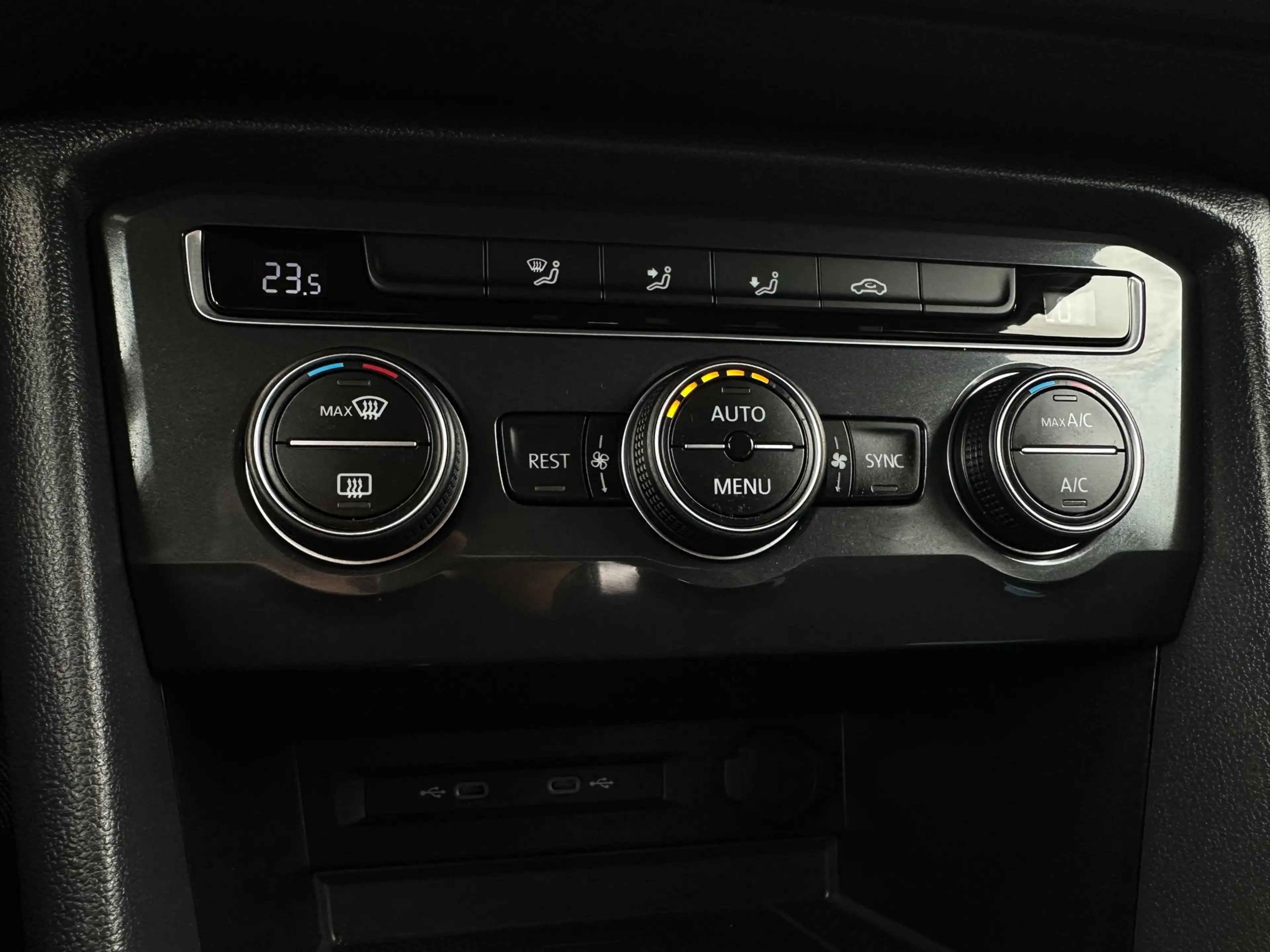 Volkswagen Tiguan Allspace 1.5 TSI Comfortline Business 7p./1STE EIG/digitaal — photo 30