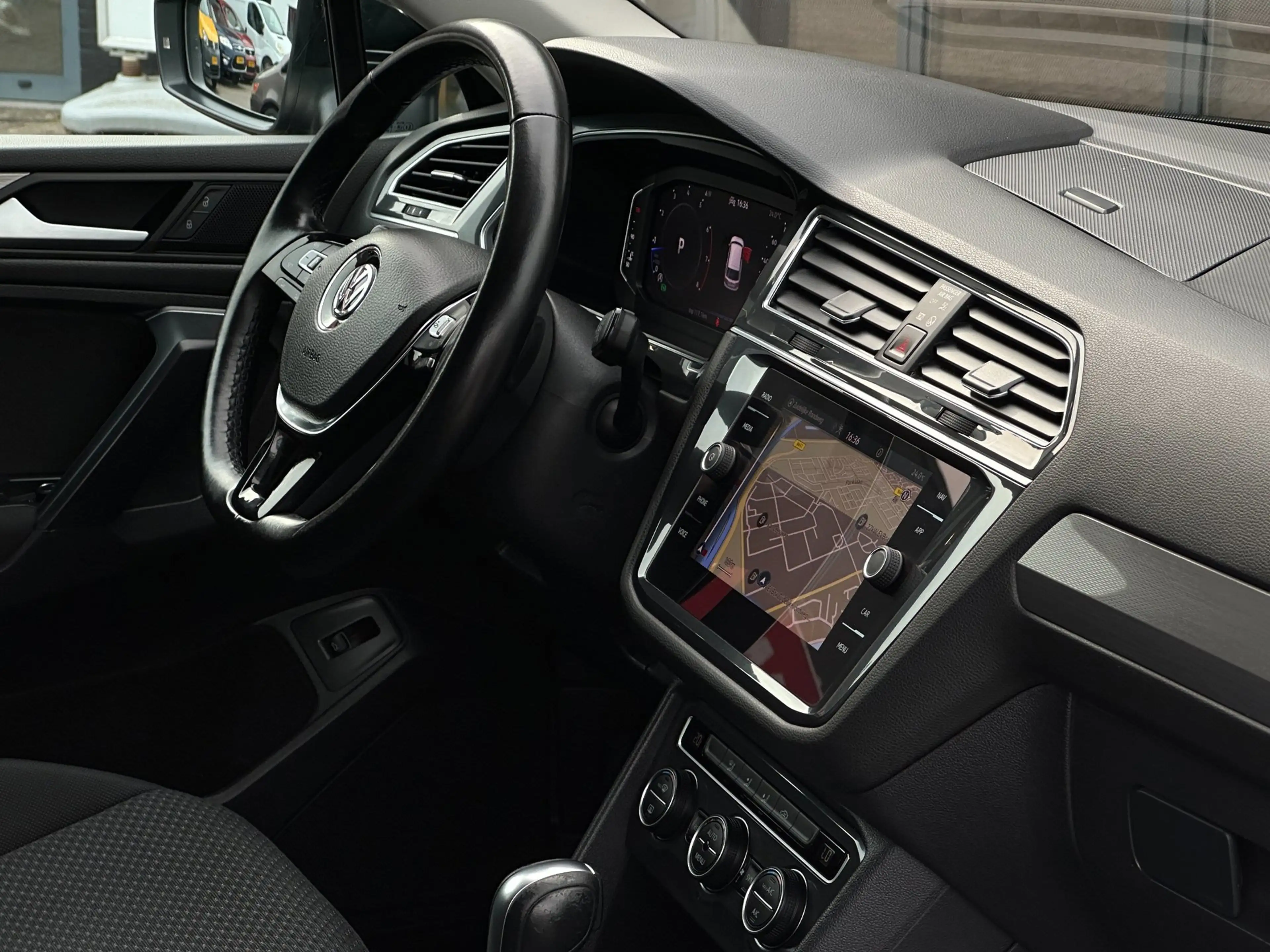 Volkswagen Tiguan Allspace 1.5 TSI Comfortline Business 7p./1STE EIG/digitaal — photo 14