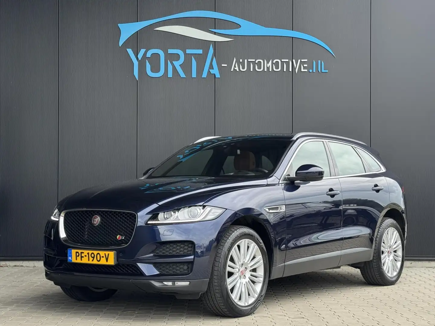 Jaguar F-Pace 3.0 S/C Portfolio AWD 35t V6 NL AUTO*DEALERONDERHO Bleu - 1