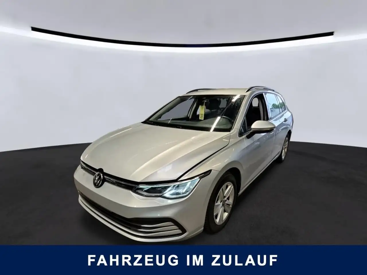 Volkswagen Golf 8 Variant Life 2.0 TDI DSG Navi Klimaauto — photo 1 of 17