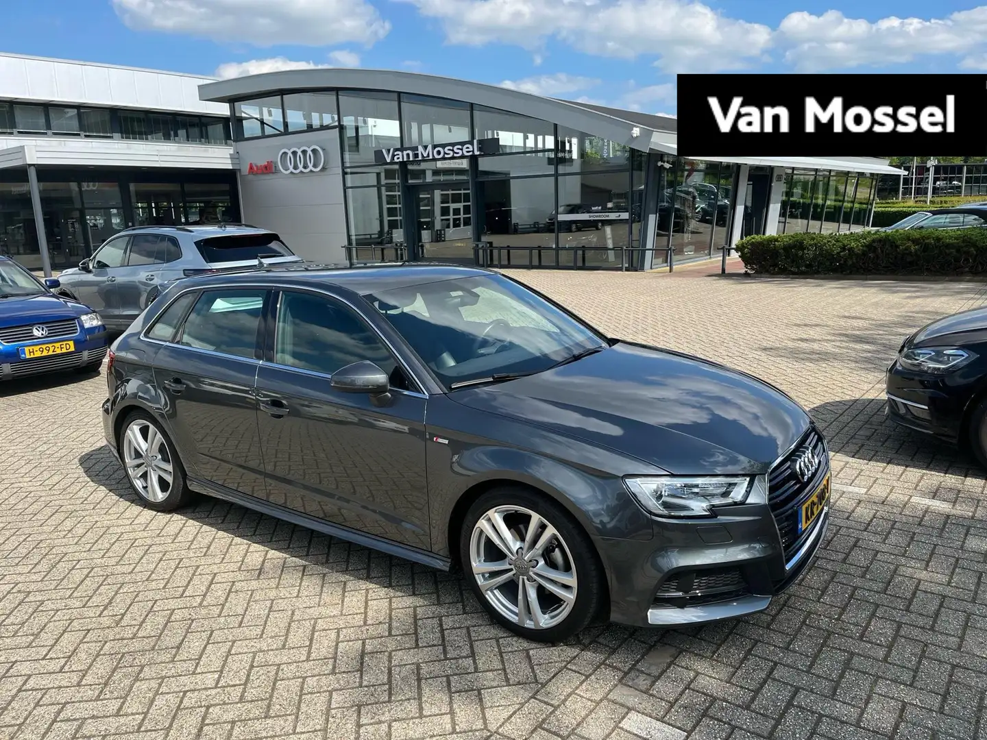 Audi A3 Sportback 1.4 TFSI CoD Sport Pro Line S | Navigati Grijs - 1