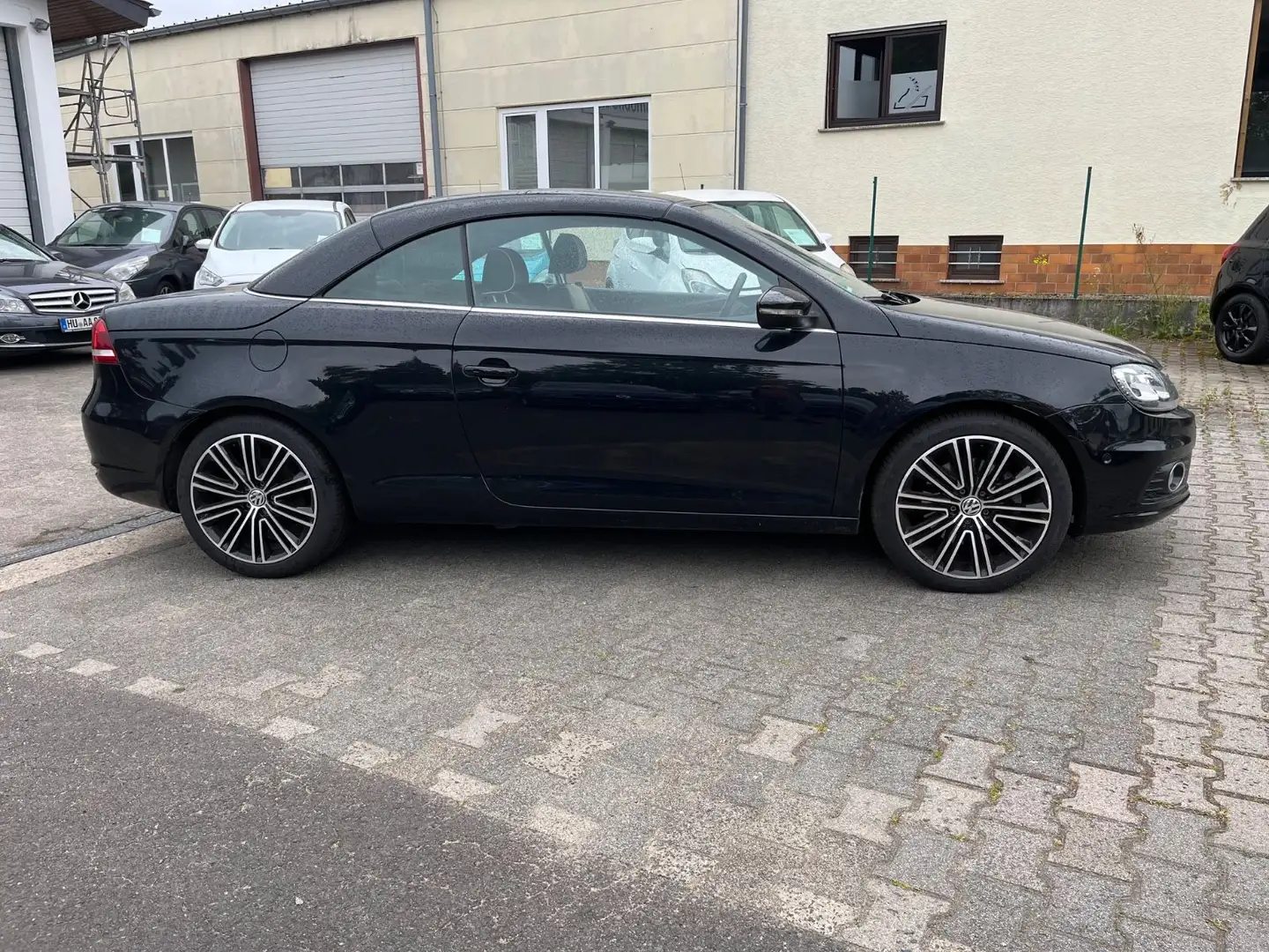 Volkswagen Eos Exclusive-1.HAND-SEHR GEPFLEGT-LEDER SITZER Black - 2