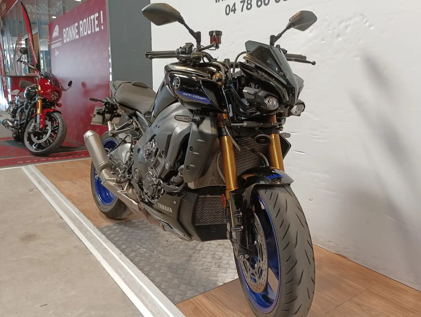 Yamaha MT-10 Noir - 2