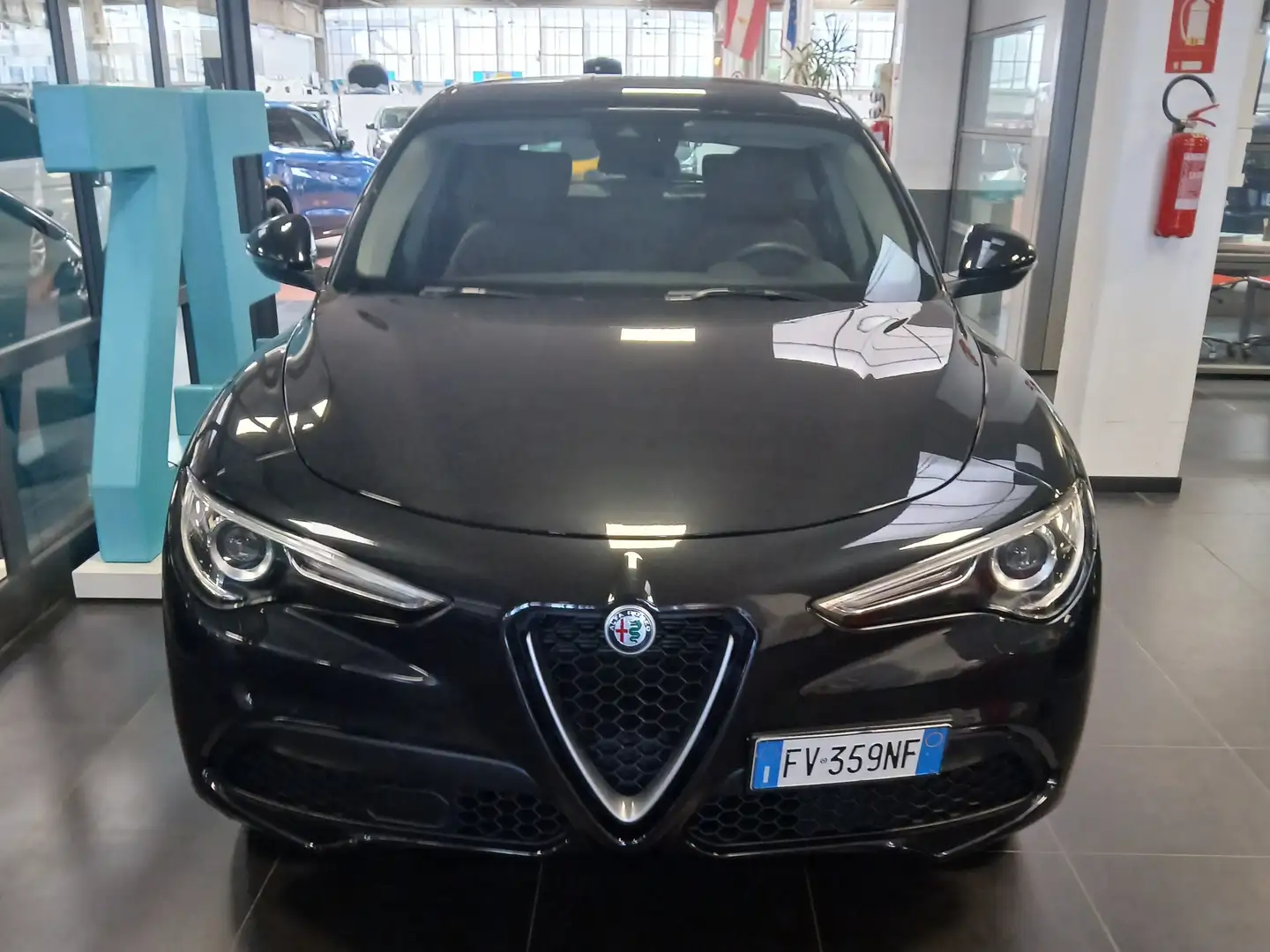 Alfa Romeo Stelvio Stelvio 2.2 t Business Q4 210cv auto my19 Noir - 1
