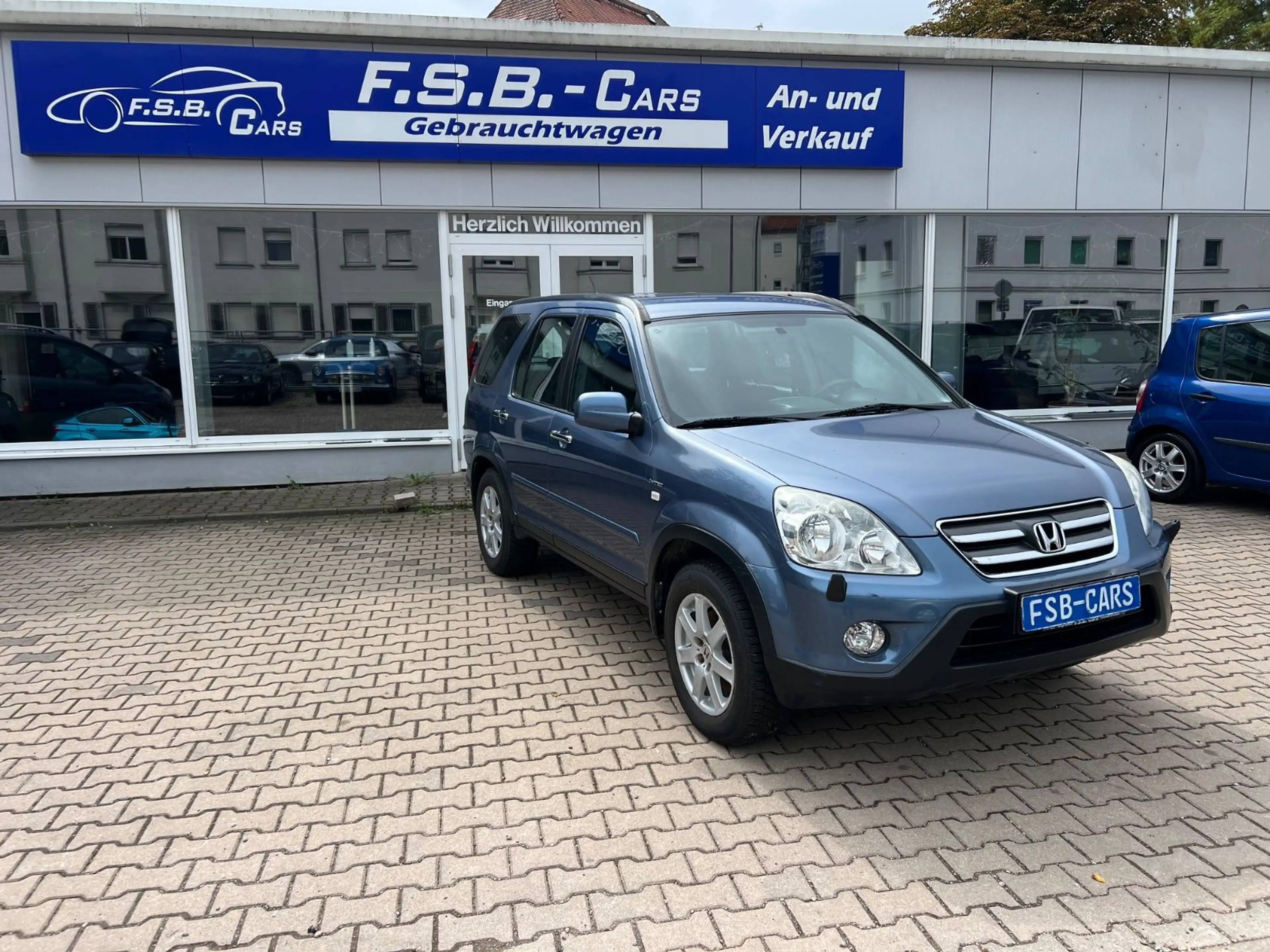 Honda CR-V ES Allrad 4x4 — photo 2