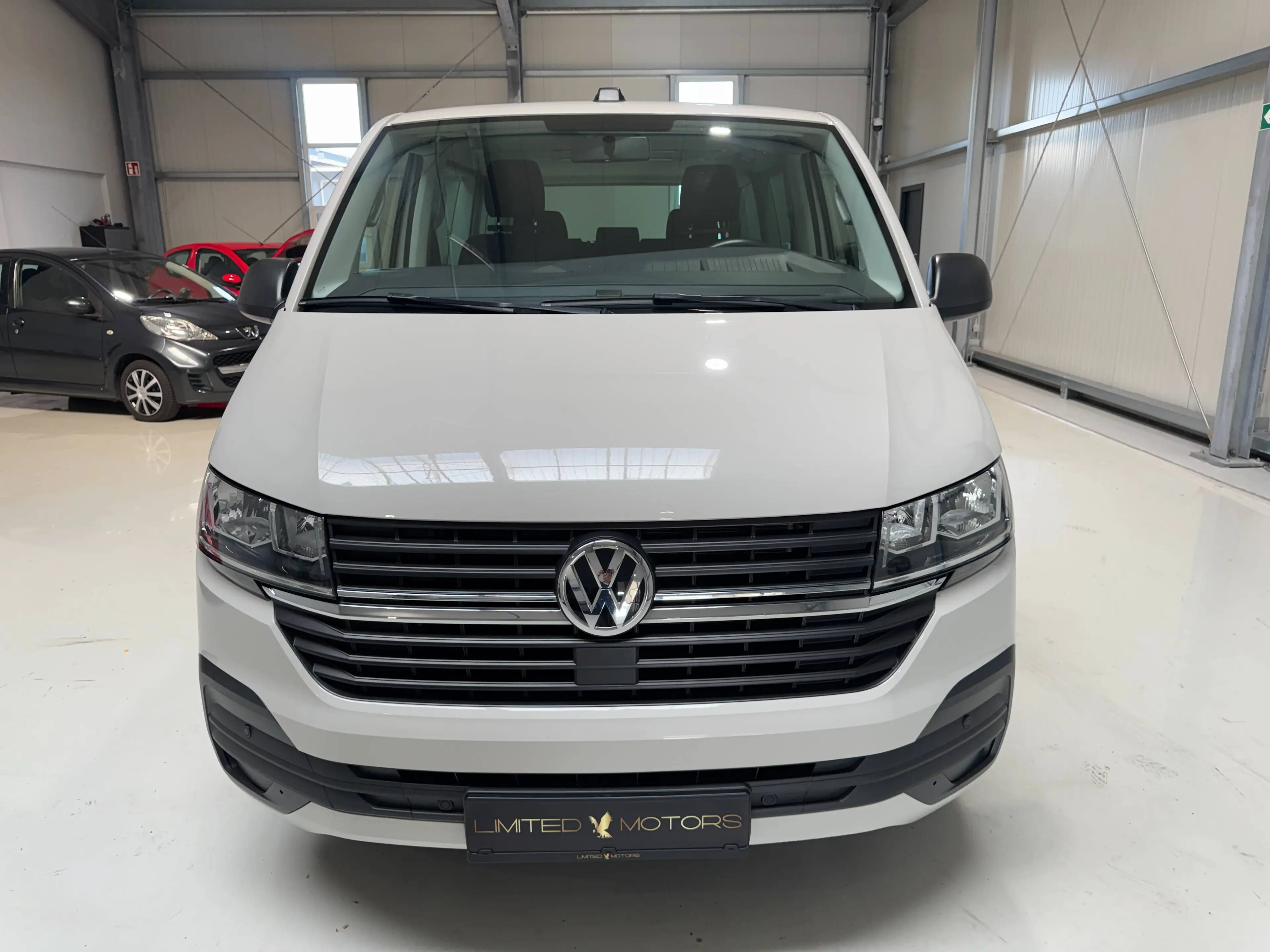 Volkswagen T6.1 Multivan Standhzg Kamera Klimaaut Sitzhzg Navi Service TÜV neu — photo 2