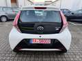 Toyota Aygo AYGO x-play touch /KLIMA/PDC/NAVI/TÜV/1HAND Blanc - thumbnail 6
