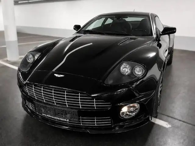 Aston Martin V12 Vanquish S