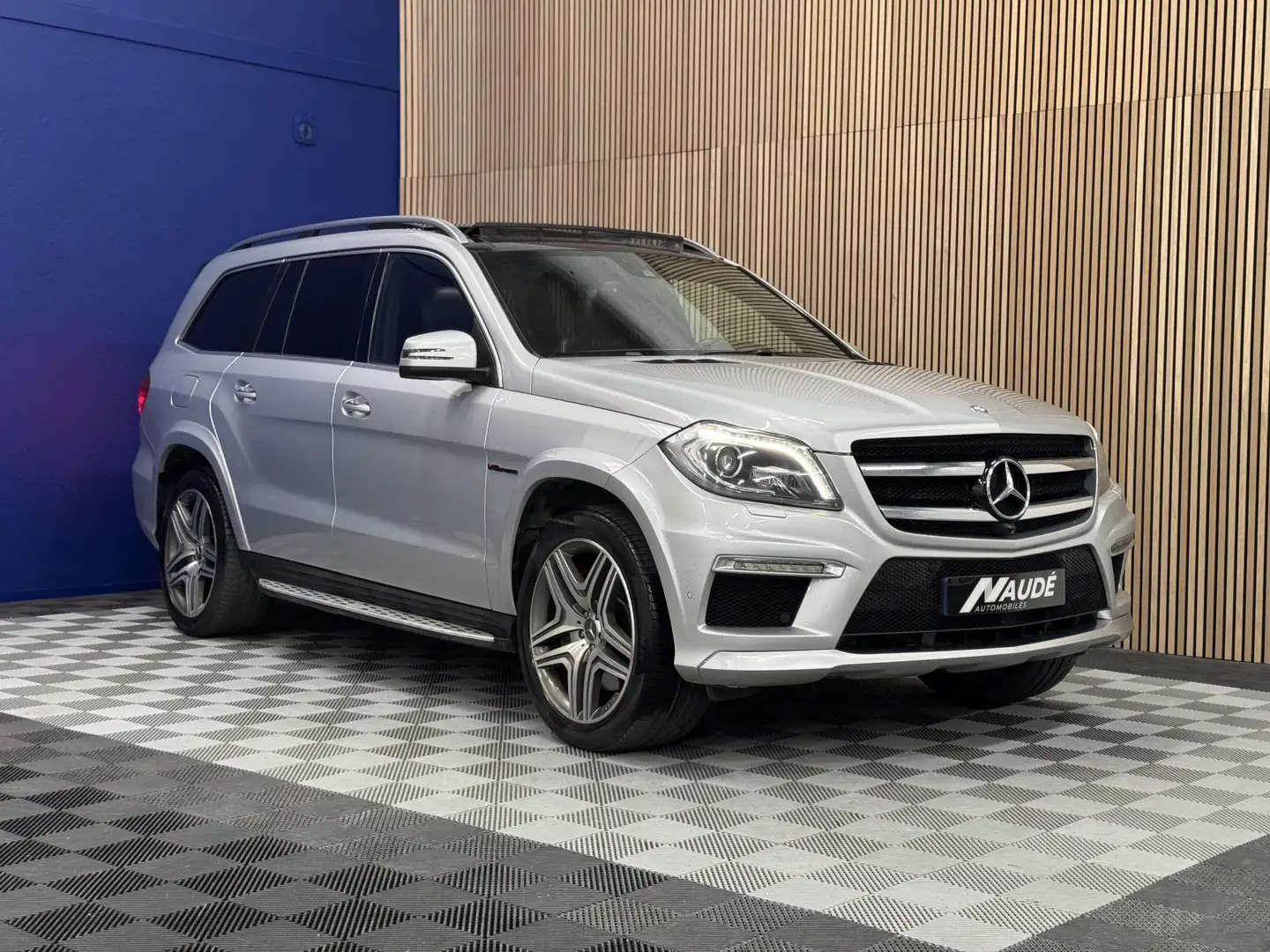 Mercedes-Benz GL 63 AMG 63 AMG V8 557 CH 7G-Tronic 7 PLACES 4 MATIC DESIGNO Grau - 1