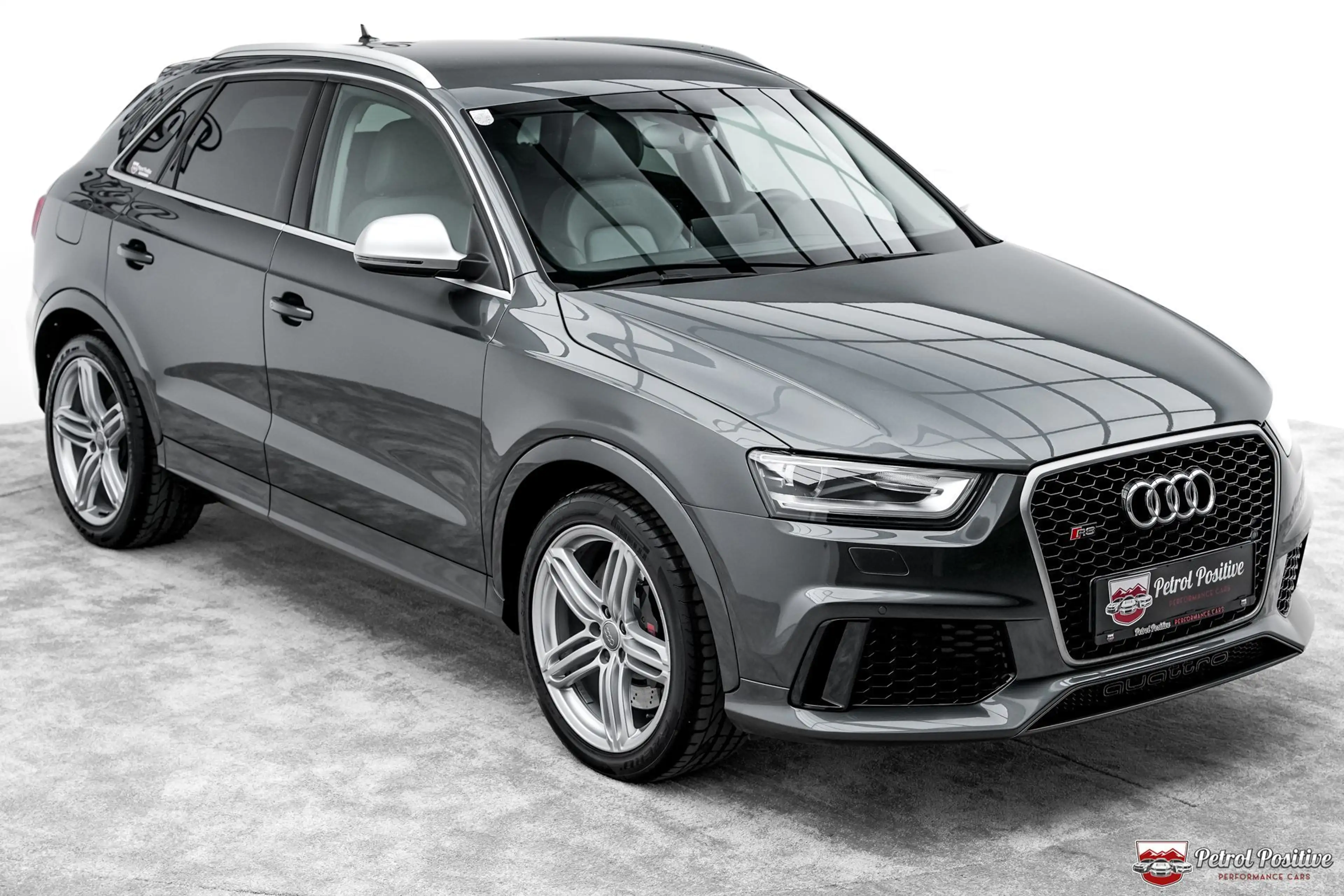 Audi RS Q3 RSQ3 2,5 TFSI quattro S-tronic Original / Top gep — photo 8