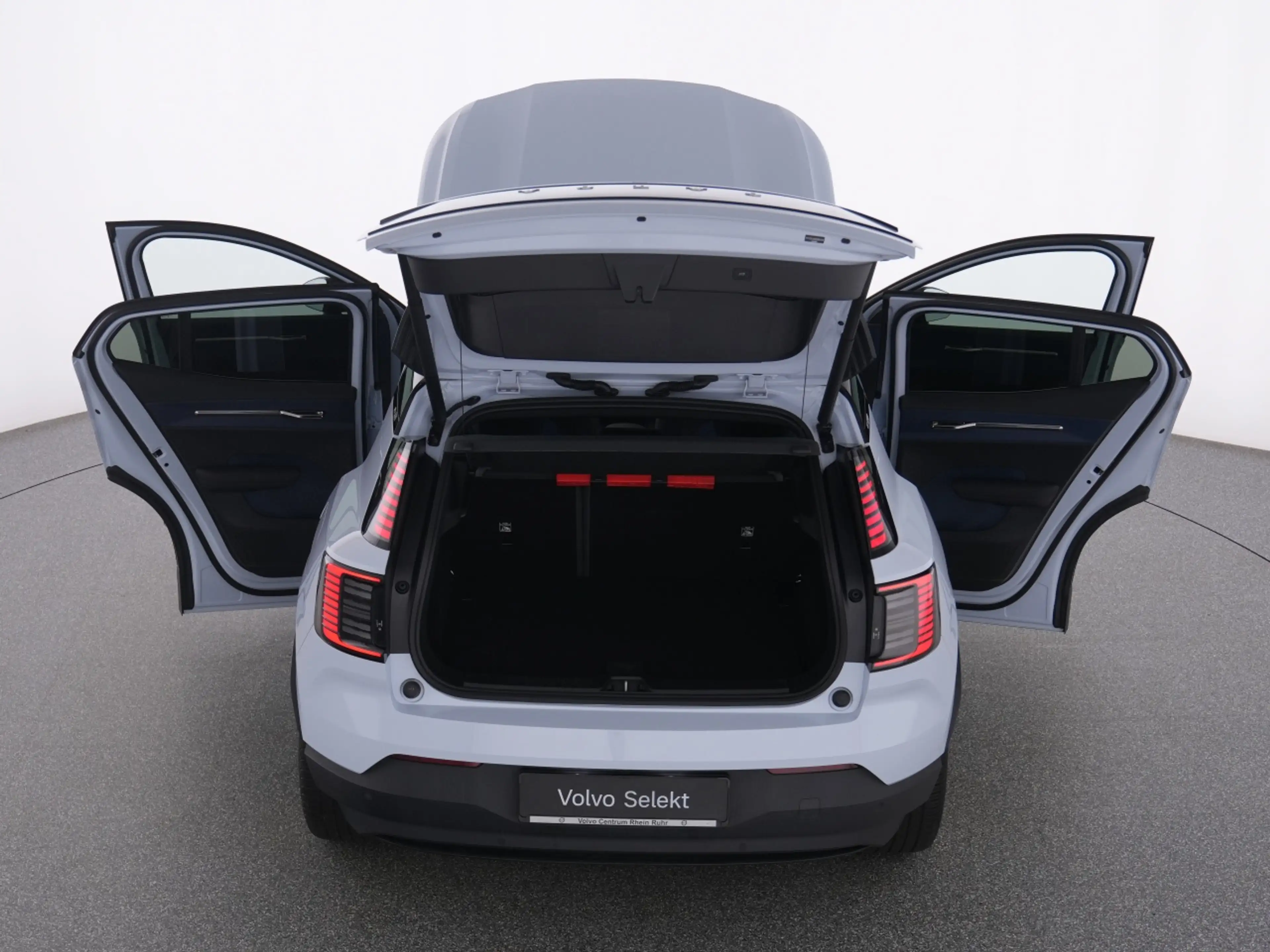 Volvo EX30 PURE ELECTRIC RWD PLUS WINTERPAK+LM19+NAVI+ — photo 15