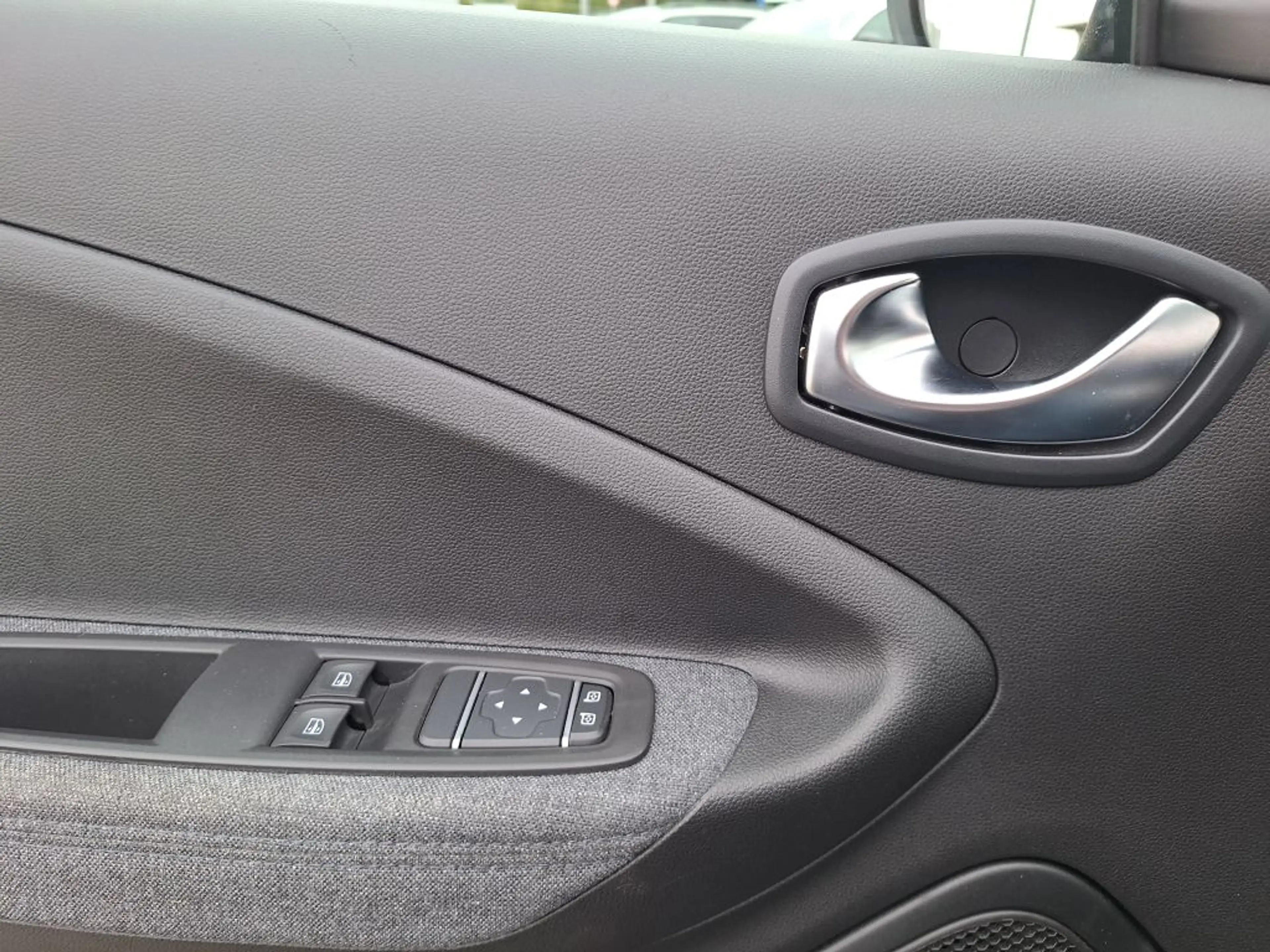 Renault ZOE EV50 110hp Evolution — photo 8