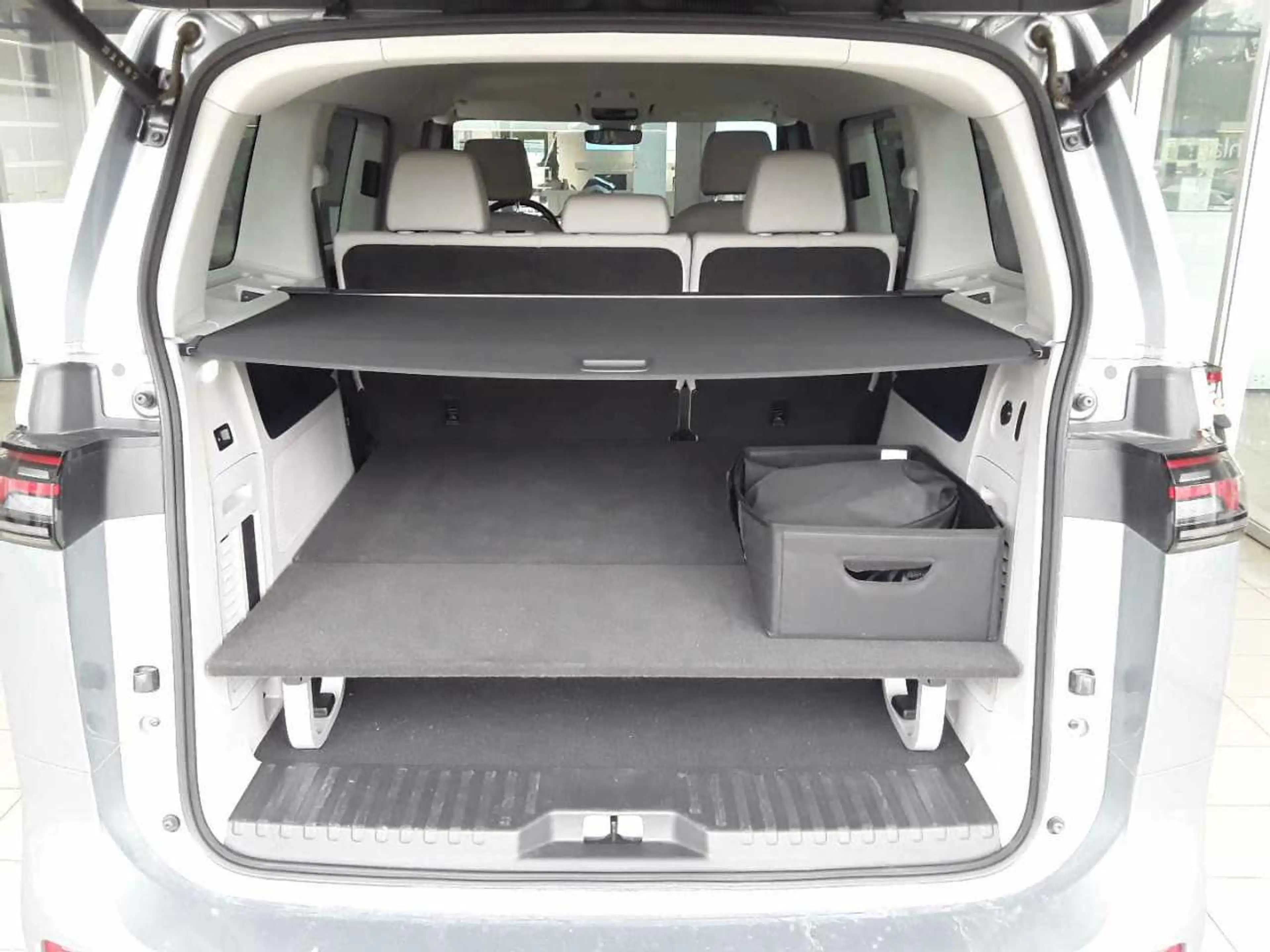 Volkswagen ID. Buzz Pro kurzer Radstand 210 kW (286 PS) Heckantrieb... — photo 9