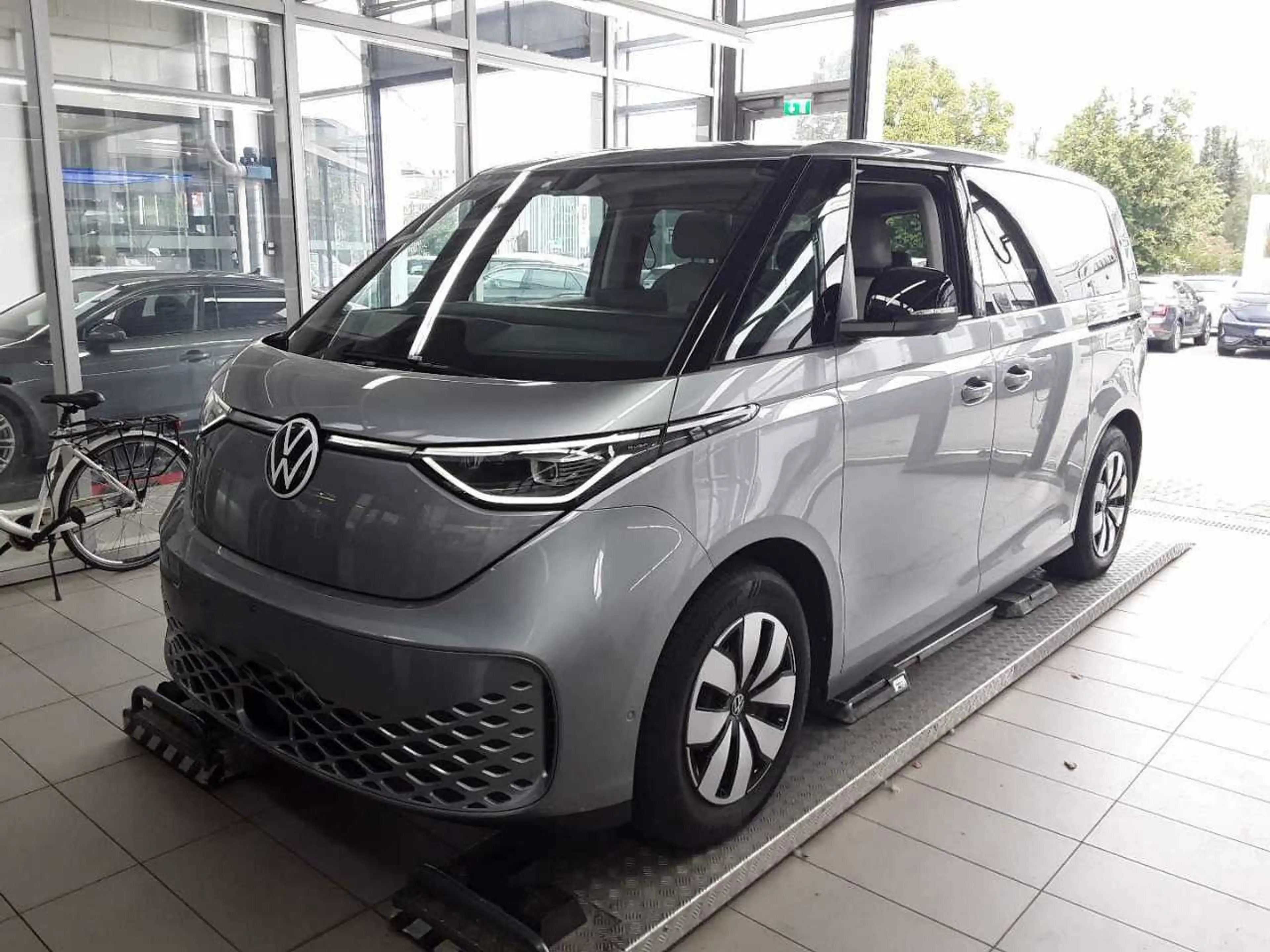 Volkswagen ID. Buzz Pro kurzer Radstand 210 kW (286 PS) Heckantrieb... — photo 2