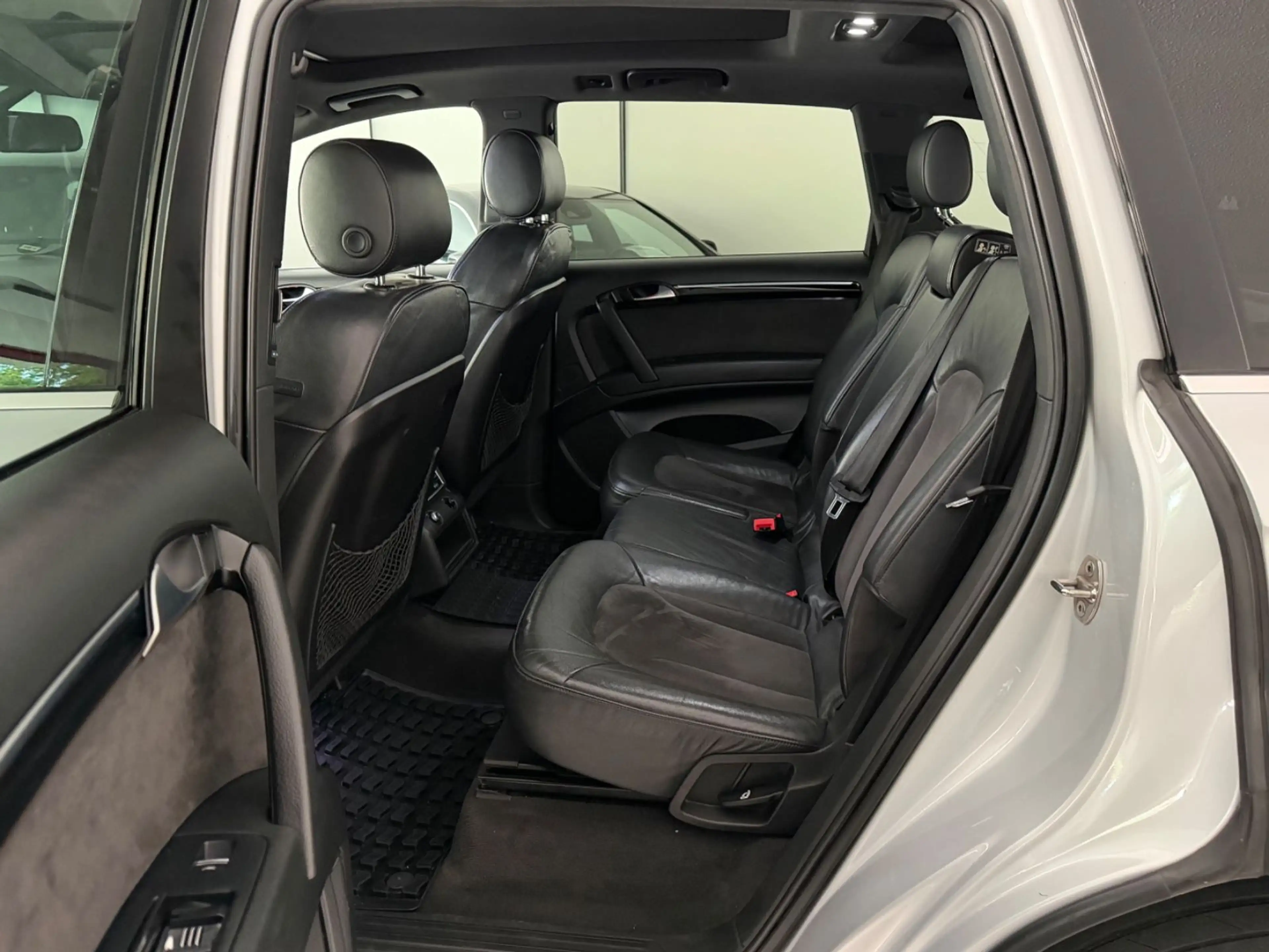 Audi Q7 3.0 TDI quattro,S-Line,Xenon,7-Sitzer,Navi,Tü — photo 14